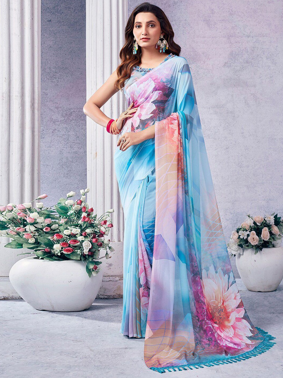 

DIVASTRI Floral Pure Georgette Saree, Blue