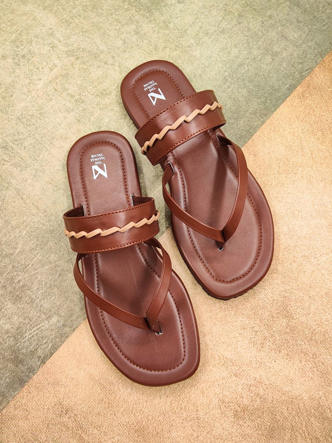 

THE MADRAS TRUNK Men Ethnic Comfort Sandals, Brown