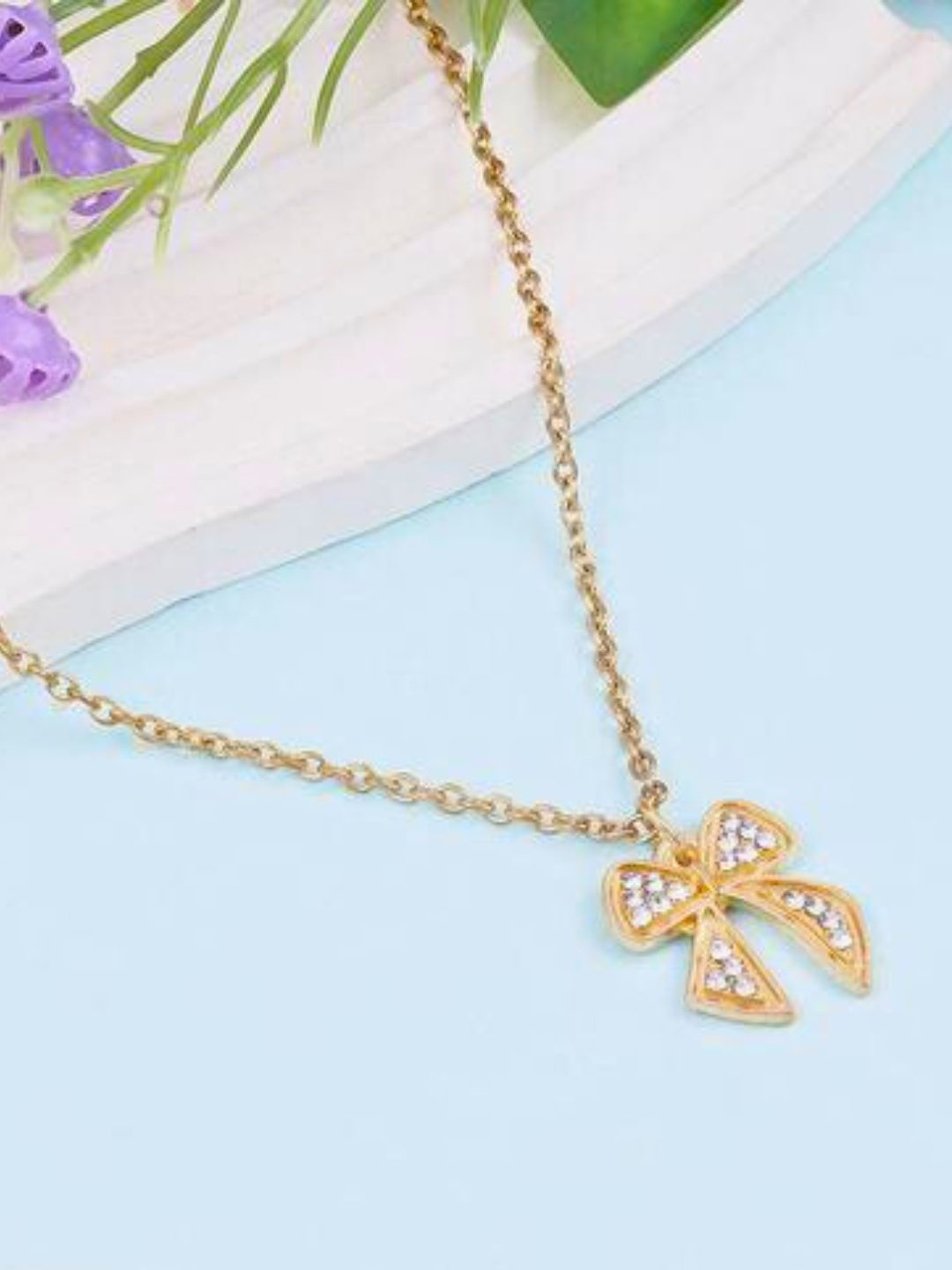 

DressBerry Gold-Plated Pearl Beaded Jewellery Set