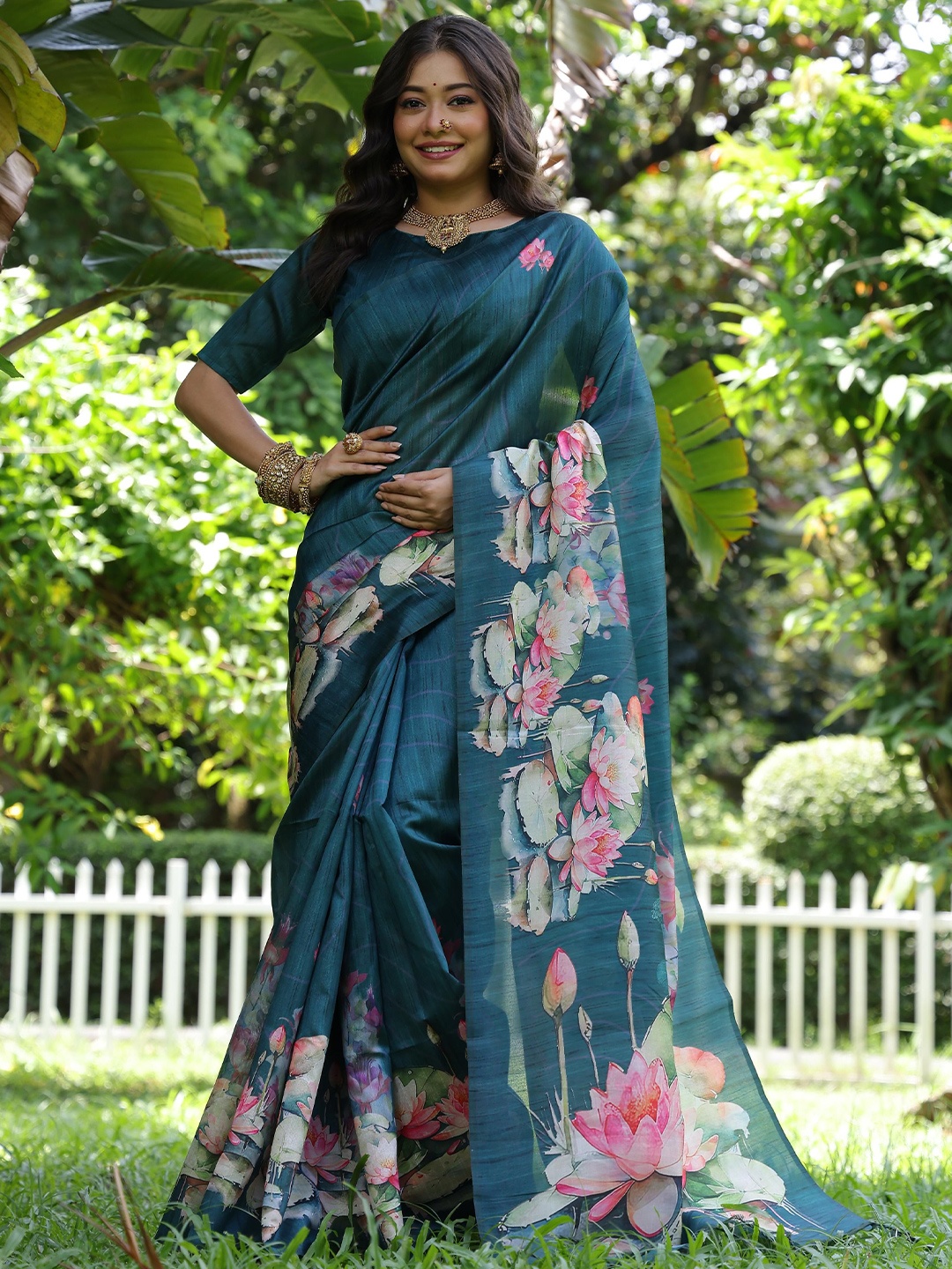

Divyadham Textiles Floral Pure Silk Saree, Blue