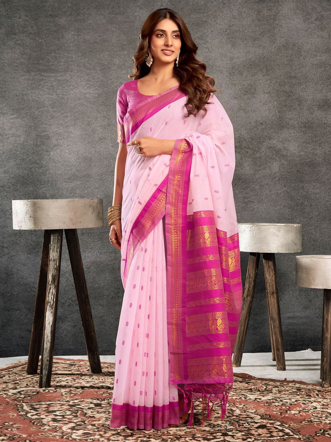 

DIVASTRI Ethnic Motifs Zari Pure Cotton Banarasi Saree, Pink
