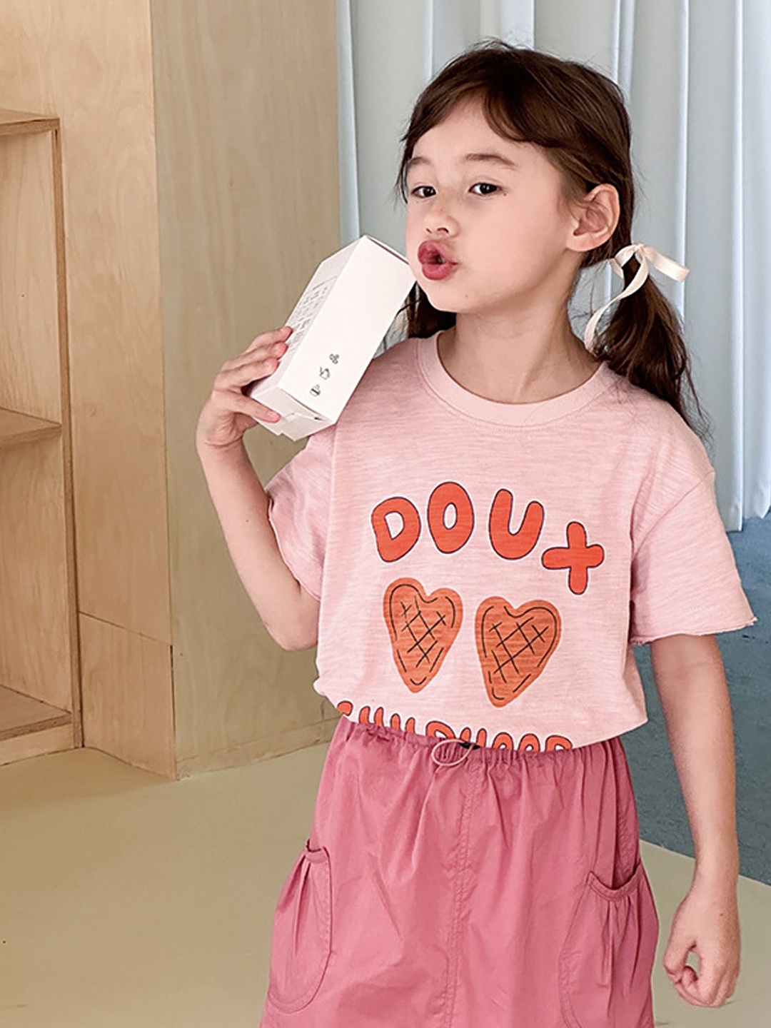 

LULU & SKY Girls Printed Pure Cotton Pockets T-shirt, Pink