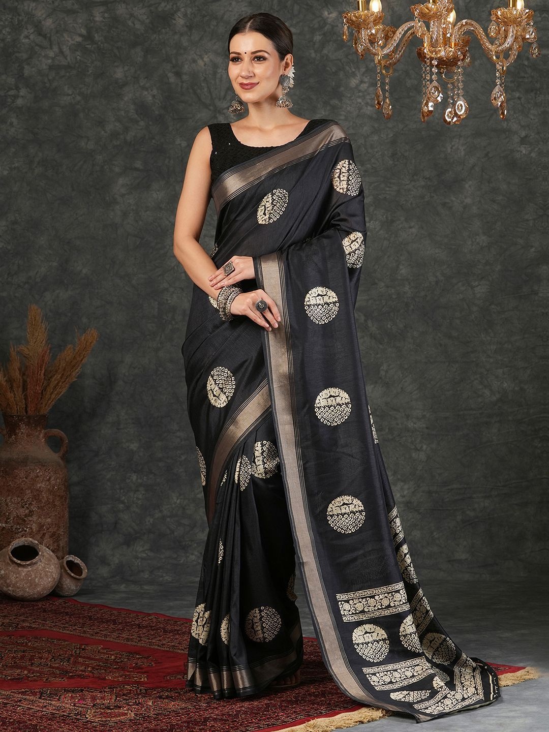 

DIVASTRI Ethnic Motifs Zari Silk Cotton Saree, Black