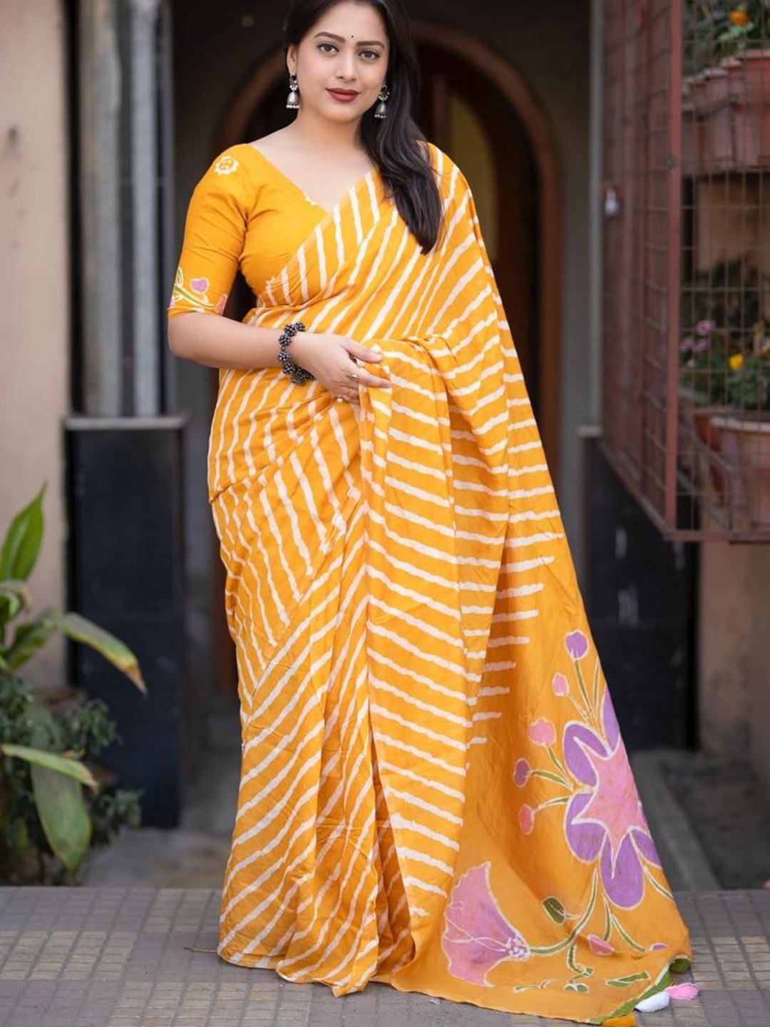 

DIVASTRI Leheriya Chanderi Saree, Yellow