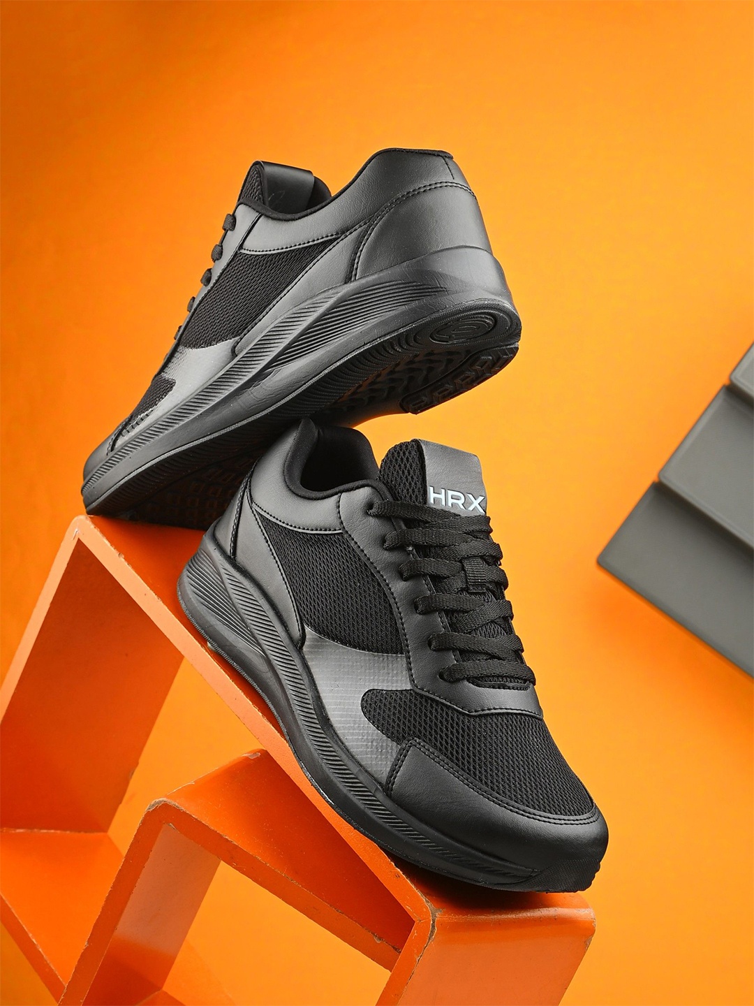

HRX by Hrithik Roshan Men Mesh Running Non-Marking Shoes, Black