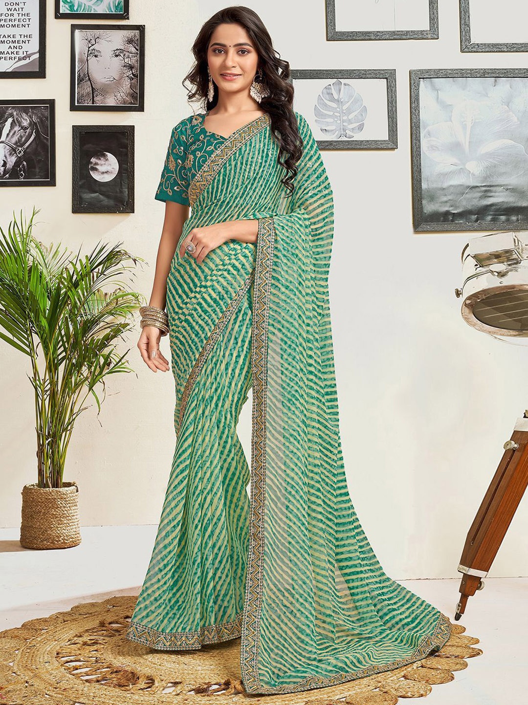 

DIVASTRI Leheriya Embroidered Pure Georgette Saree, Green