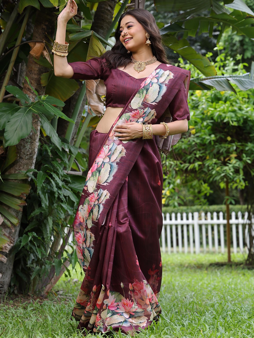 

Divyadham Textiles Floral Pure Silk Saree, Burgundy