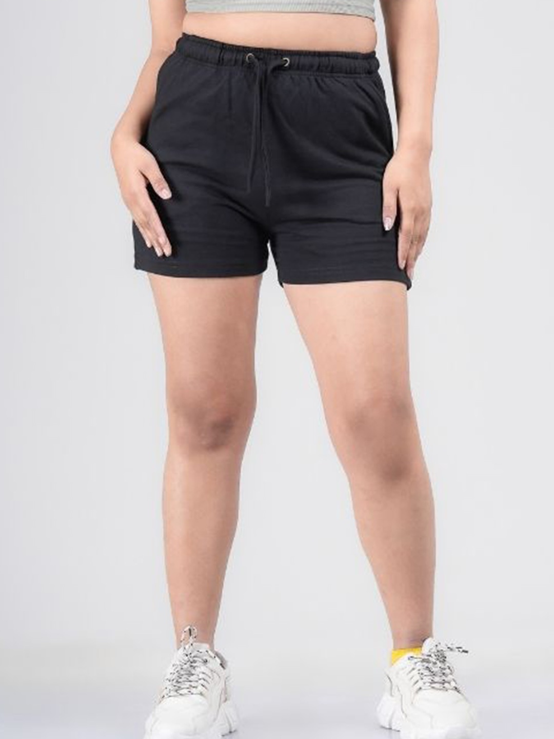 

FLURR Women Shorts, Black
