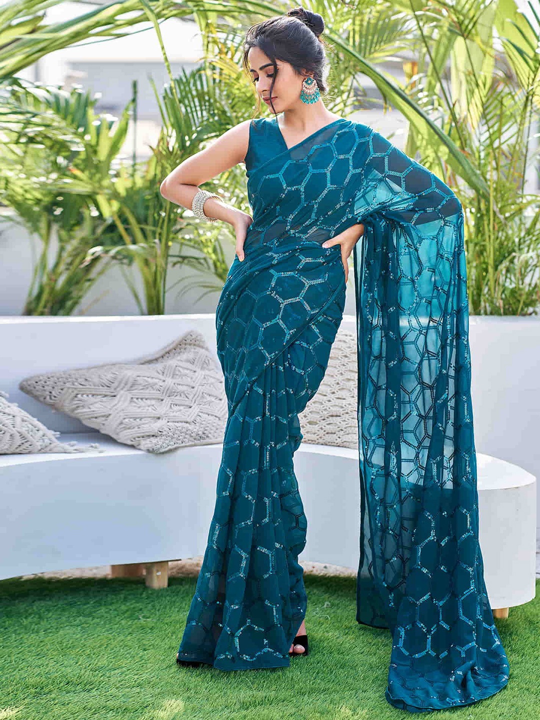 

SWADESI STUFF Embellished Sequinned Pure Georgette Saree, Blue
