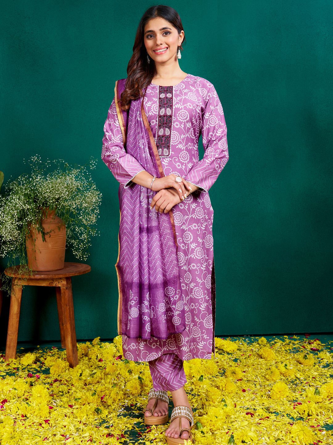 

Rujave Women Floral Printed Regular Thread Work Kurta with Trousers & With Dupatta, Purple