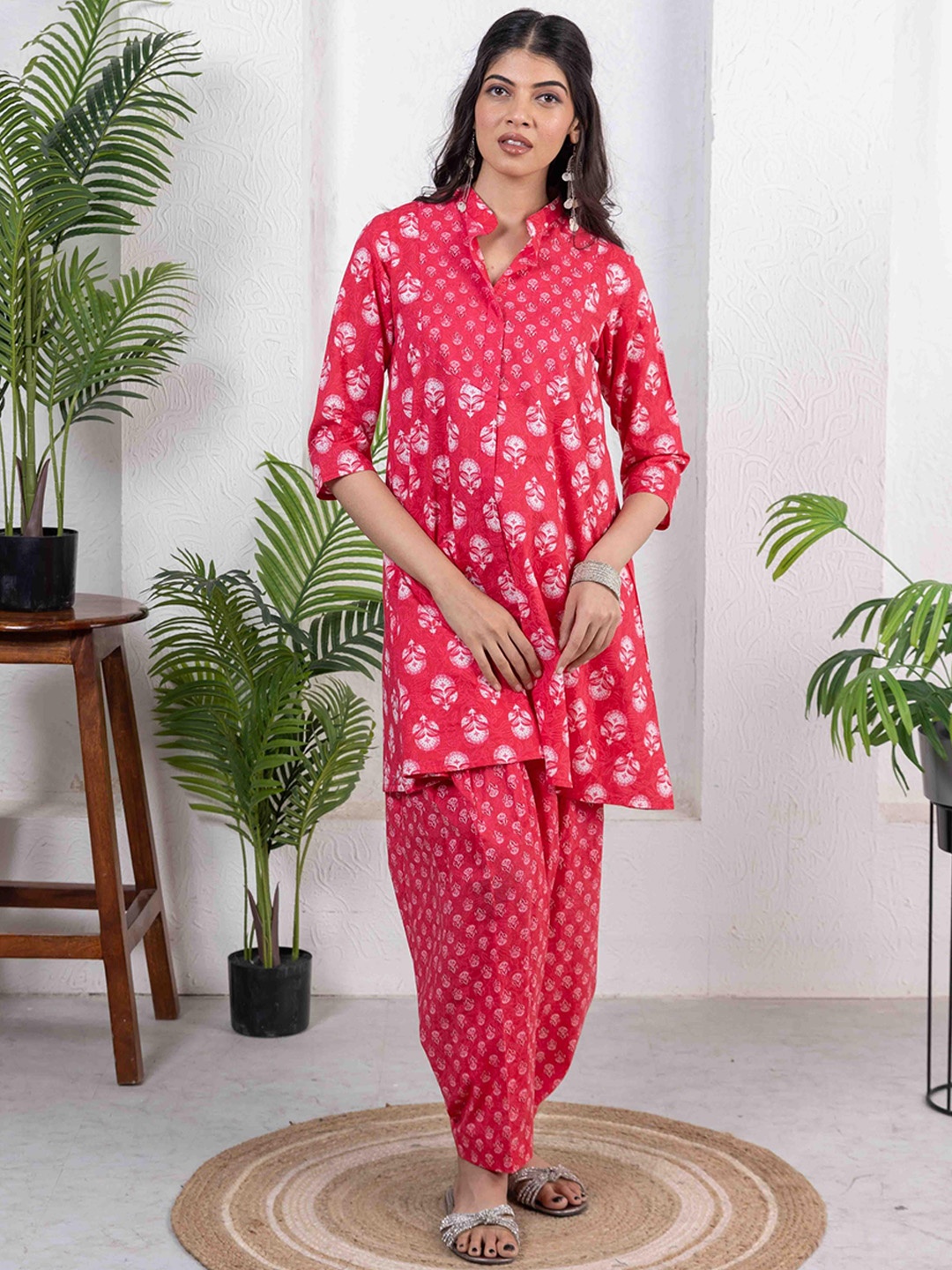 

INAAYA JAIPUR Floral Printed Straight Kurta with Salwar, Red