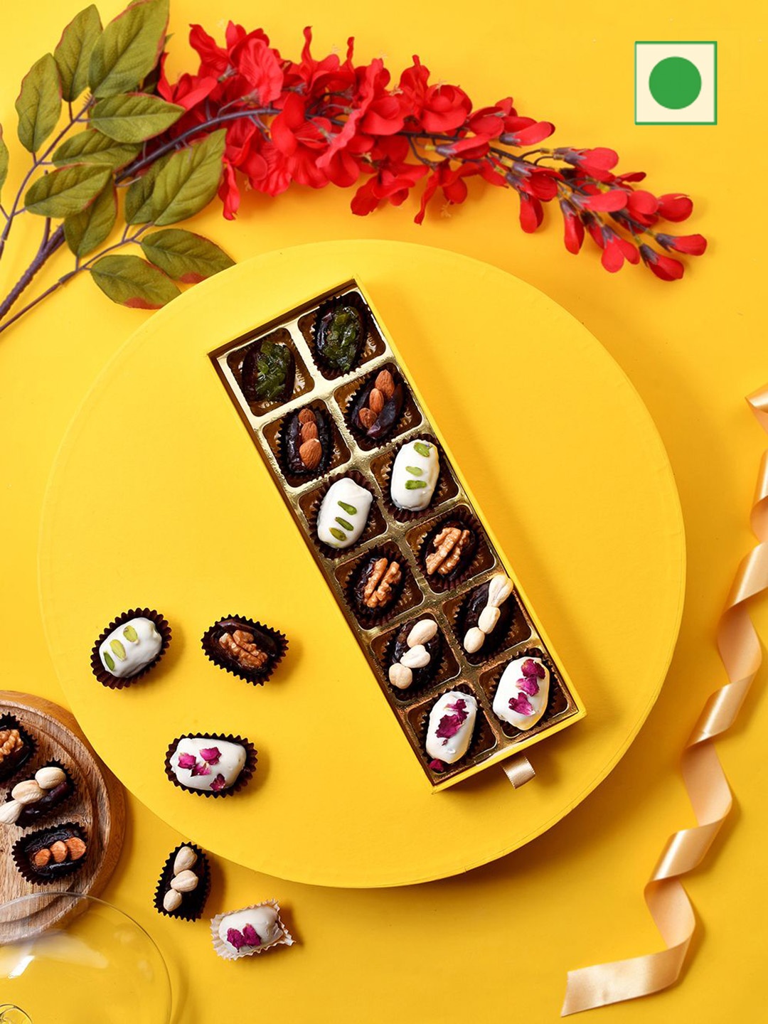 

RawFruit Dry Fruits Dates Assorted Gifts, Yellow