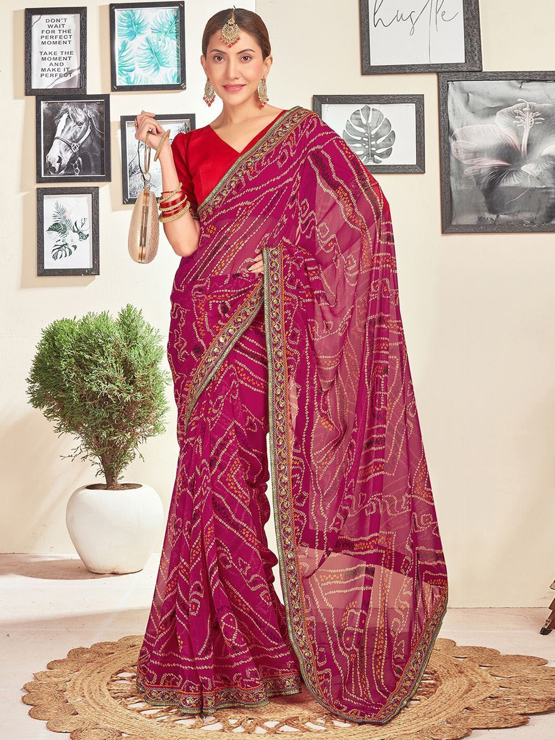 

DIVASTRI Bandhani Sequinned Pure Georgette Bandhani Saree, Pink