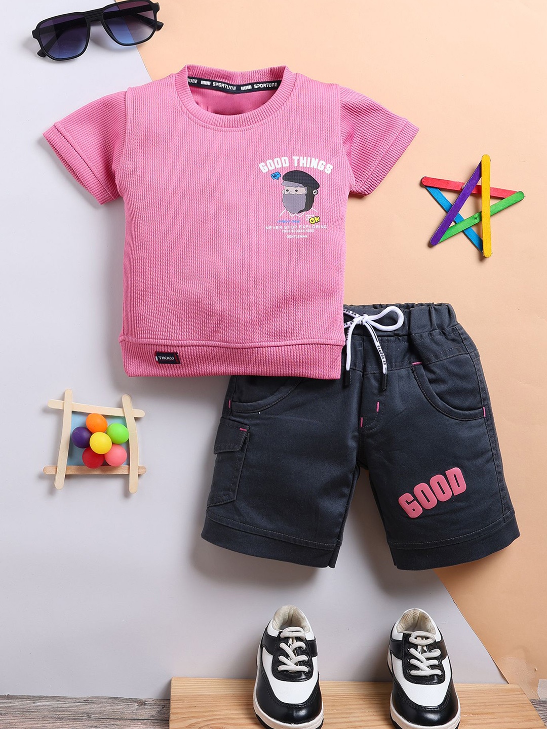 

Toonyport Boys Printed T-shirt with Shorts, Pink