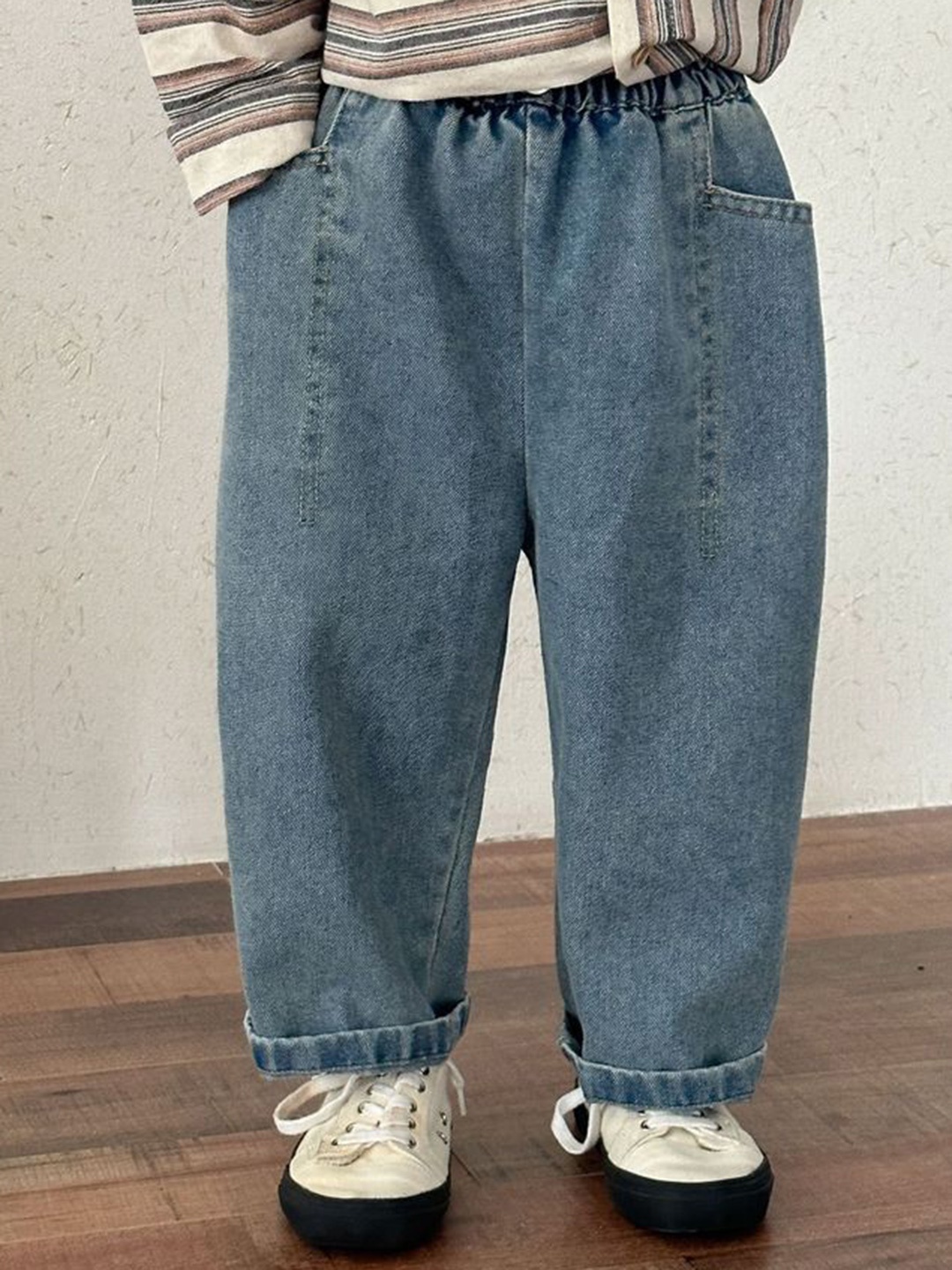 

LULU & SKY Unisex Kids Straight Fit Highly Distressed Jeans, Blue