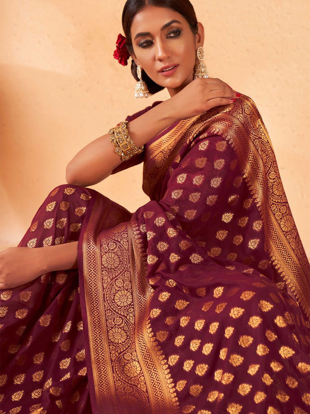 

DEVATITHI Silk Blend Banarasi Saree, Maroon