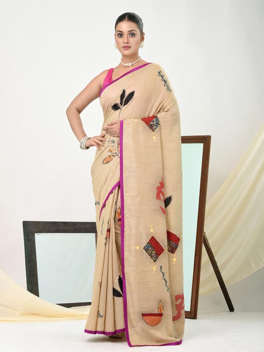 

VIBHAVARI Ethnic Motifs Saree, Beige