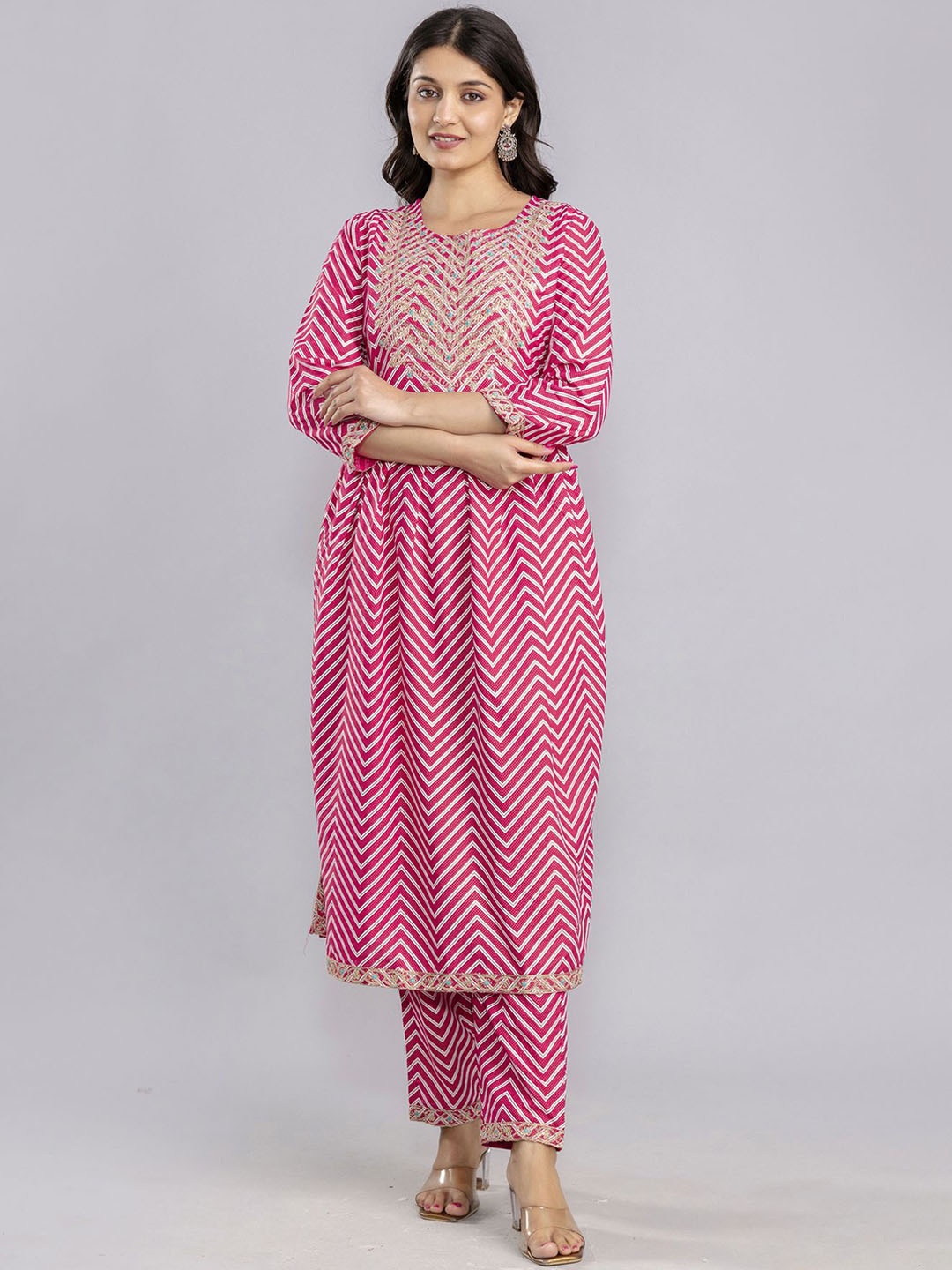 

MF Hayat Women Leheriya Embroidered Regular Kurti with Pyjamas, Red