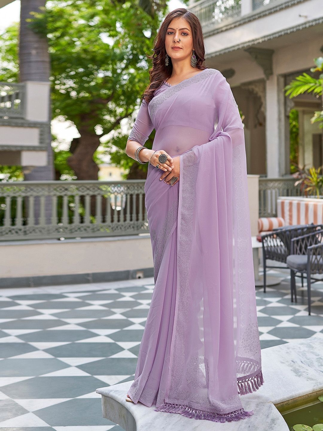 

DIVASTRI Beads and Stones Pure Georgette Saree, Purple