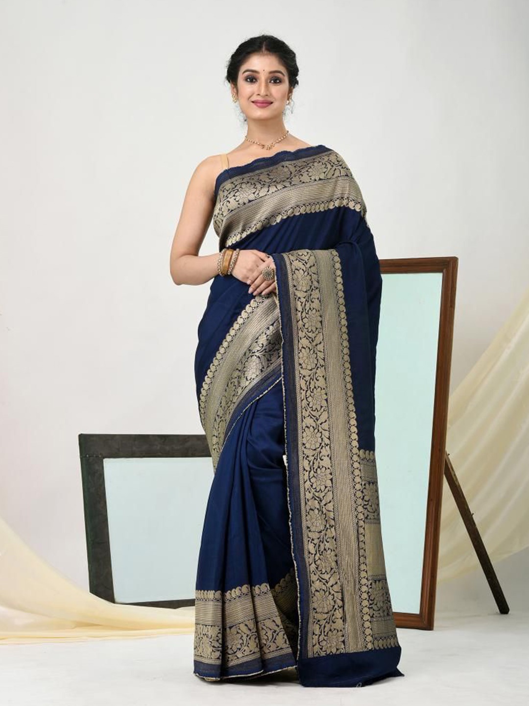 

VIBHAVARI Zari Silk Blend Saree, Blue