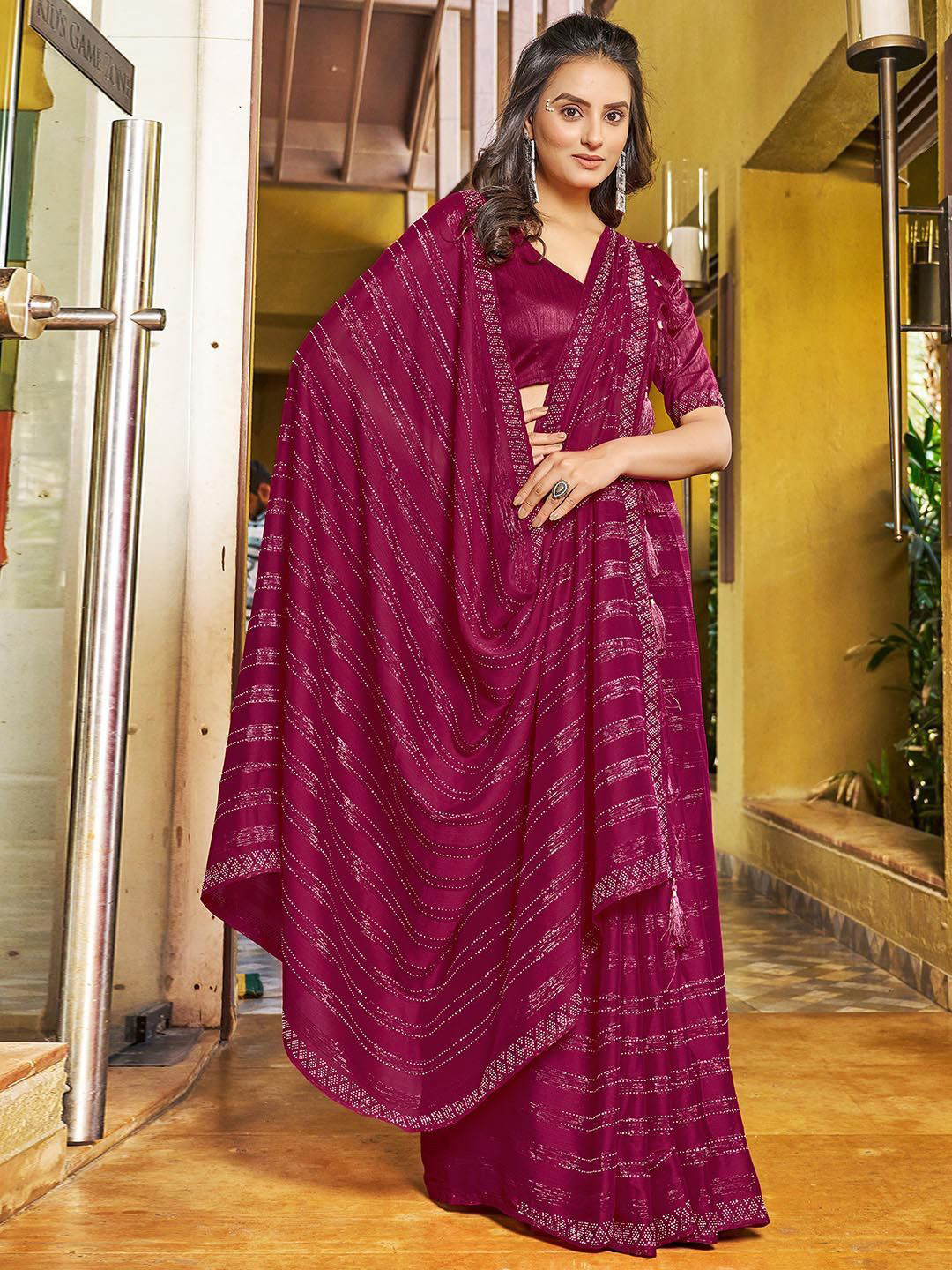 

DIVASTRI Striped Beads and Stones Pure Chiffon Saree, Pink