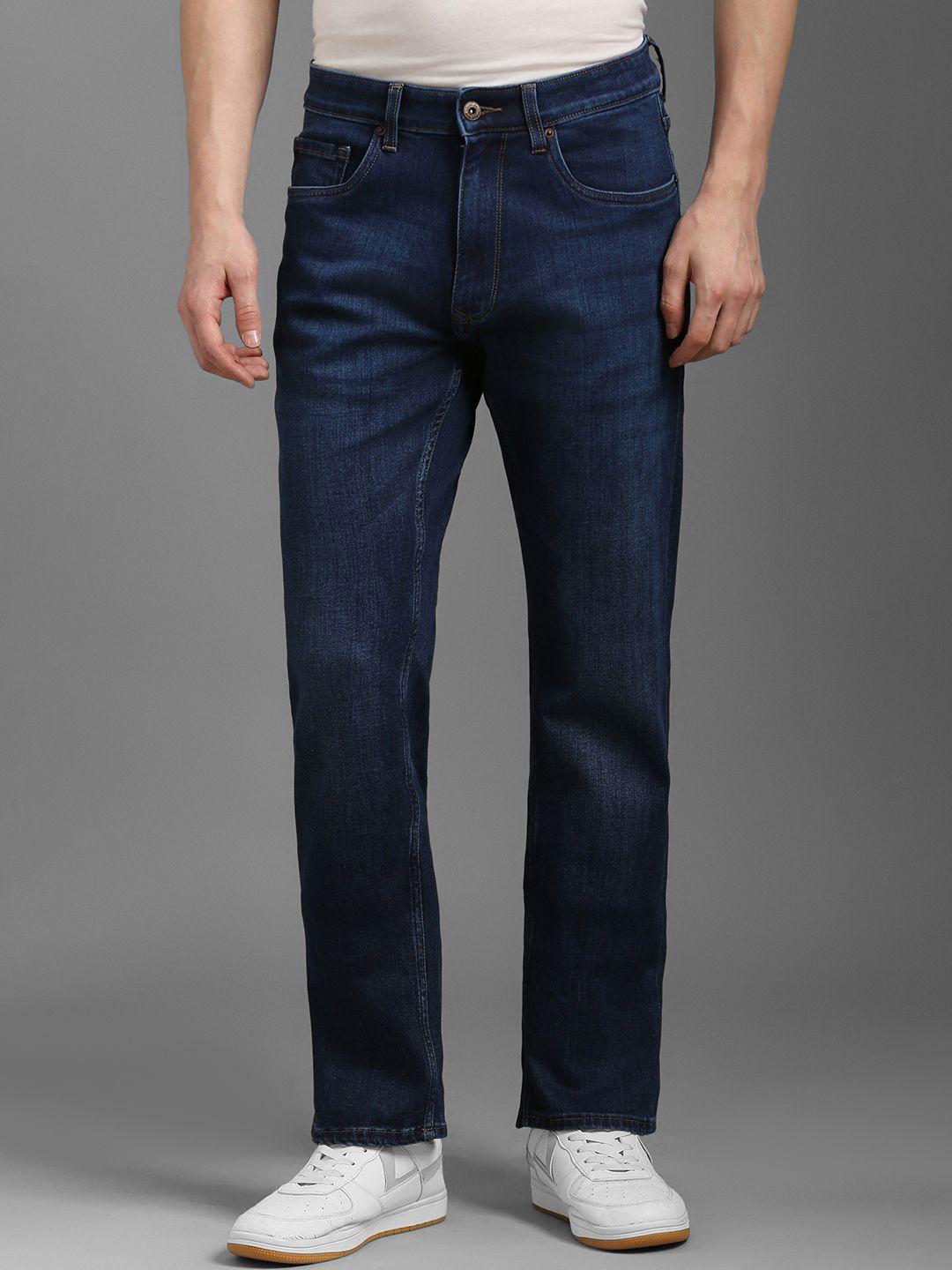 

Louis Philippe Jeans Men Slim Fit Light Fade Jeans, Navy blue
