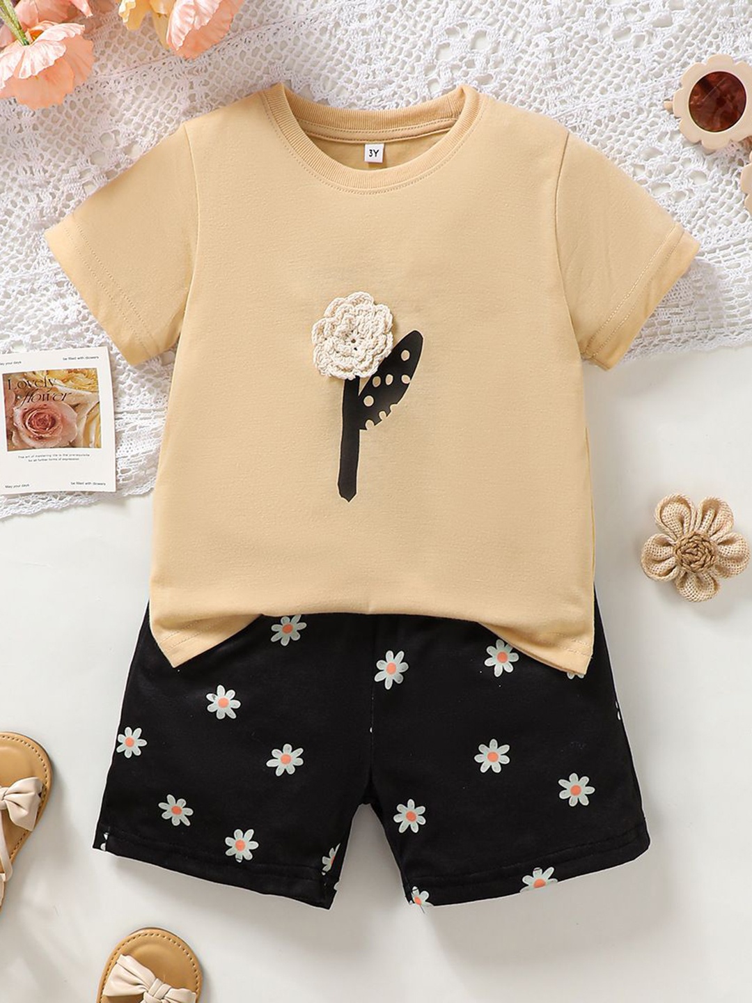 

YK Girls T-shirt with Shorts, Cream