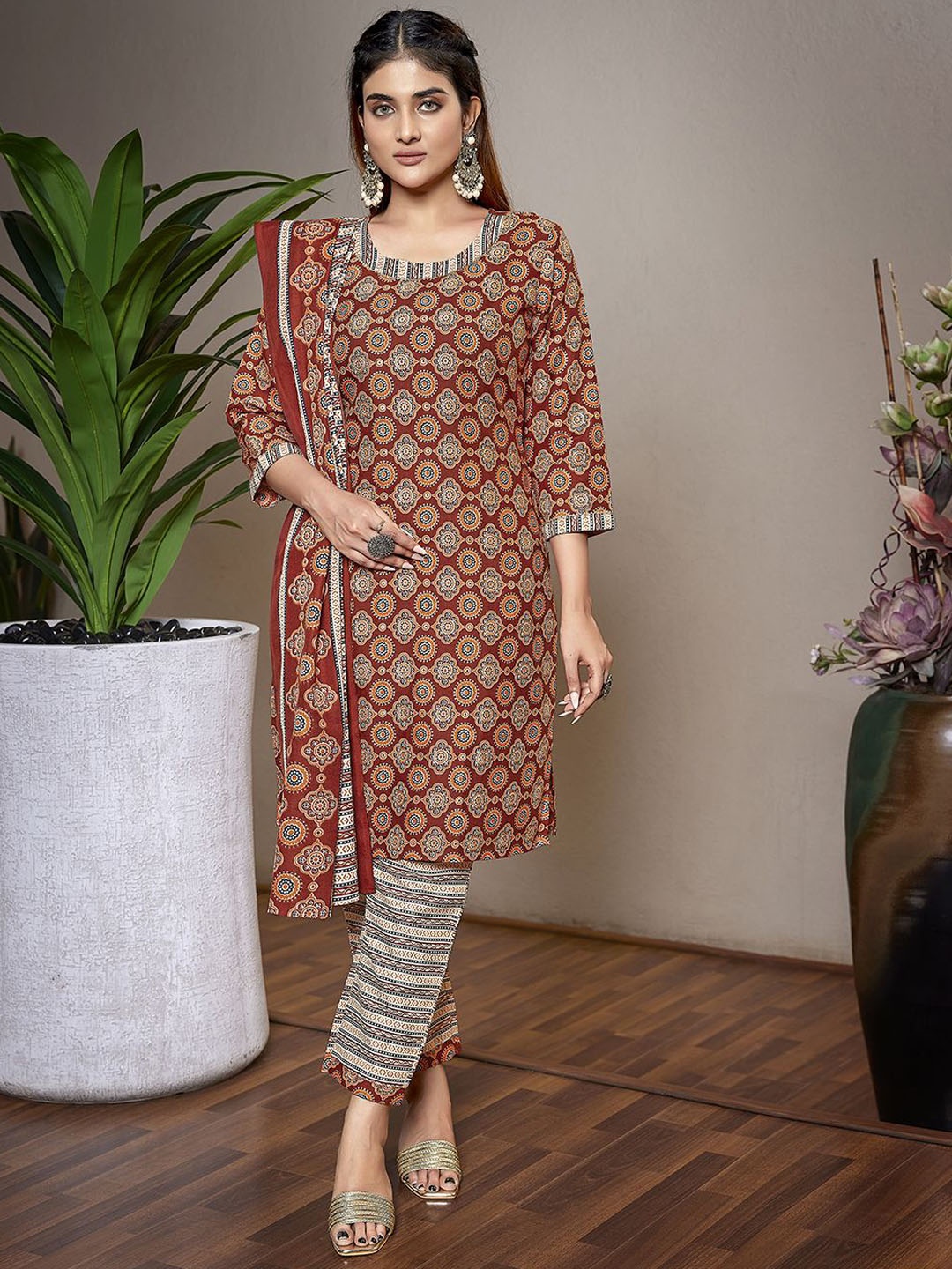 

HERE&NOW Women Printed Regular Kurta with Trousers & With Dupatta, Brown