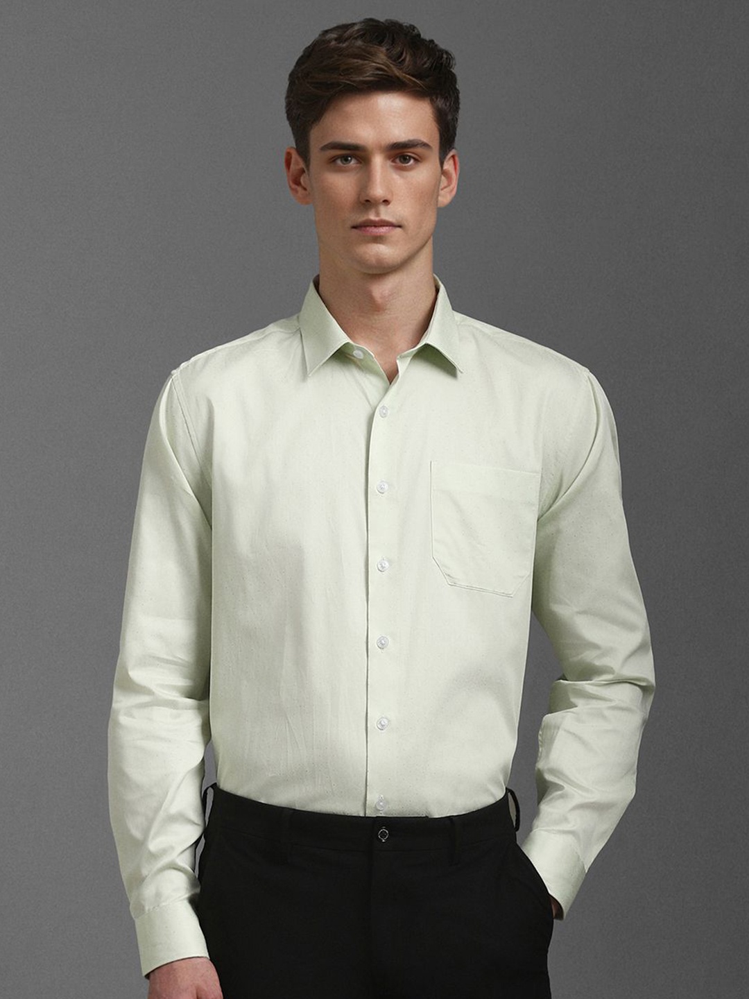 

Louis Philippe Men Slim Fit Opaque Printed Formal Shirt, Green