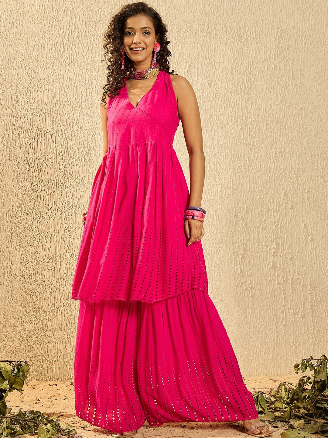 

InWeave Women Floral Embroidered Regular Thread Work Kurta with Sharara, Fuchsia