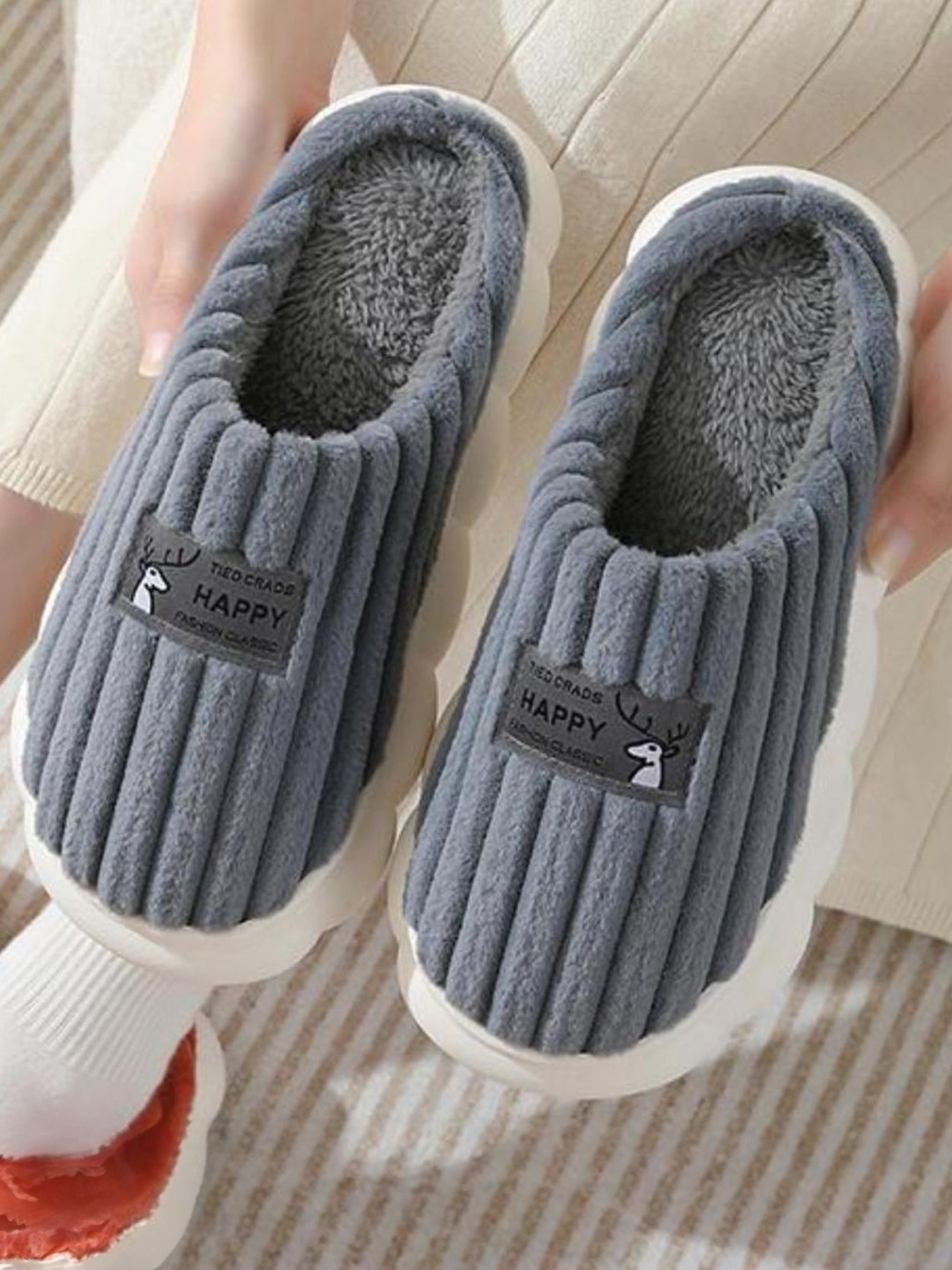 

glitchez Men Sliders, Grey