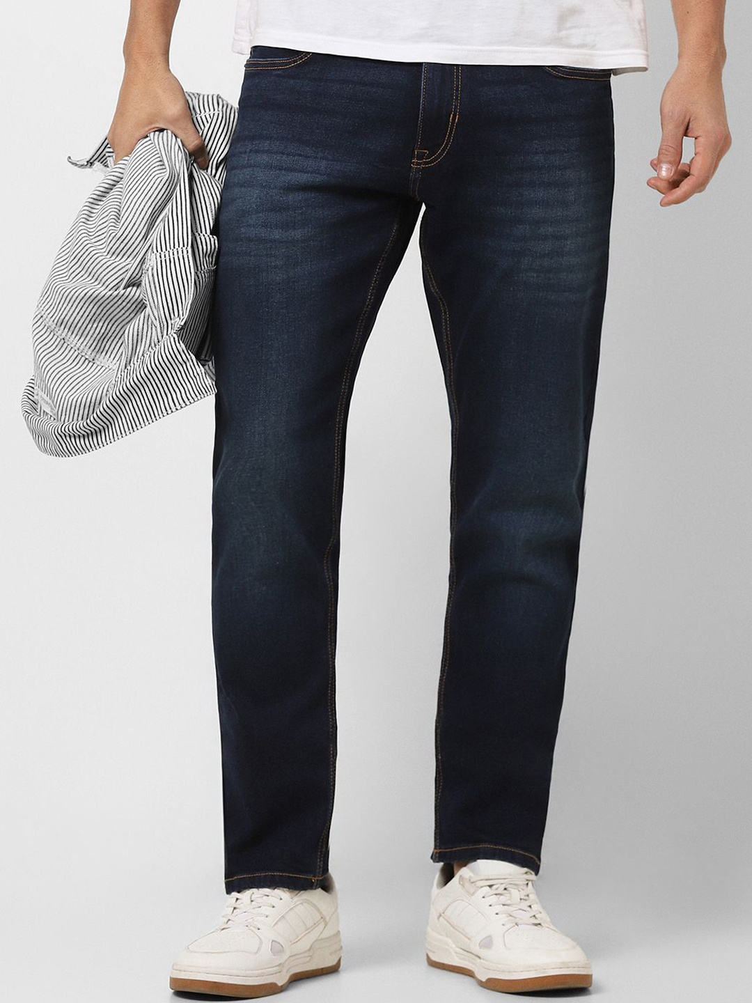 

Peter England Casuals Men Low Distress Light Fade Jeans, Navy blue