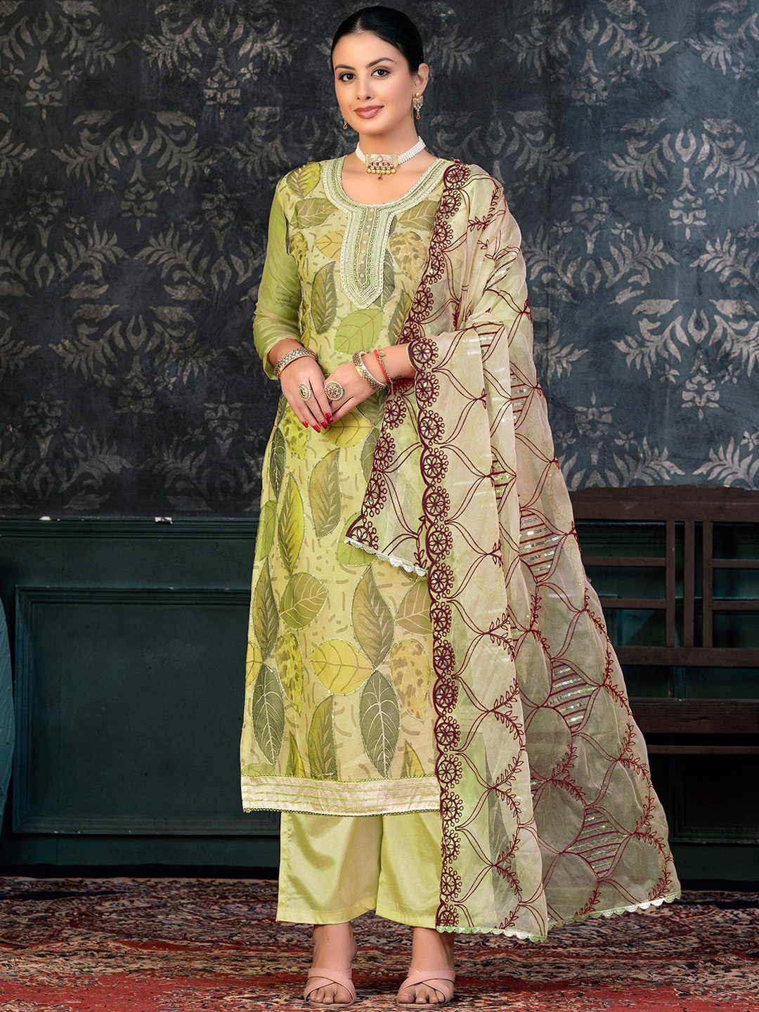 

SAINOOR Embroidered Organza Semi-Stitched Dress Material, Green
