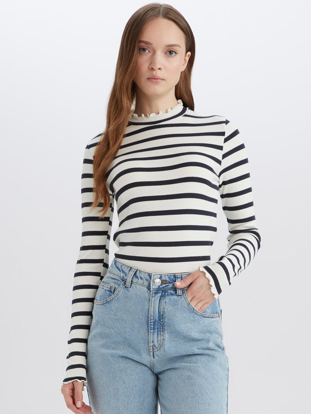 

DeFacto Striped Long Sleeves Top, White