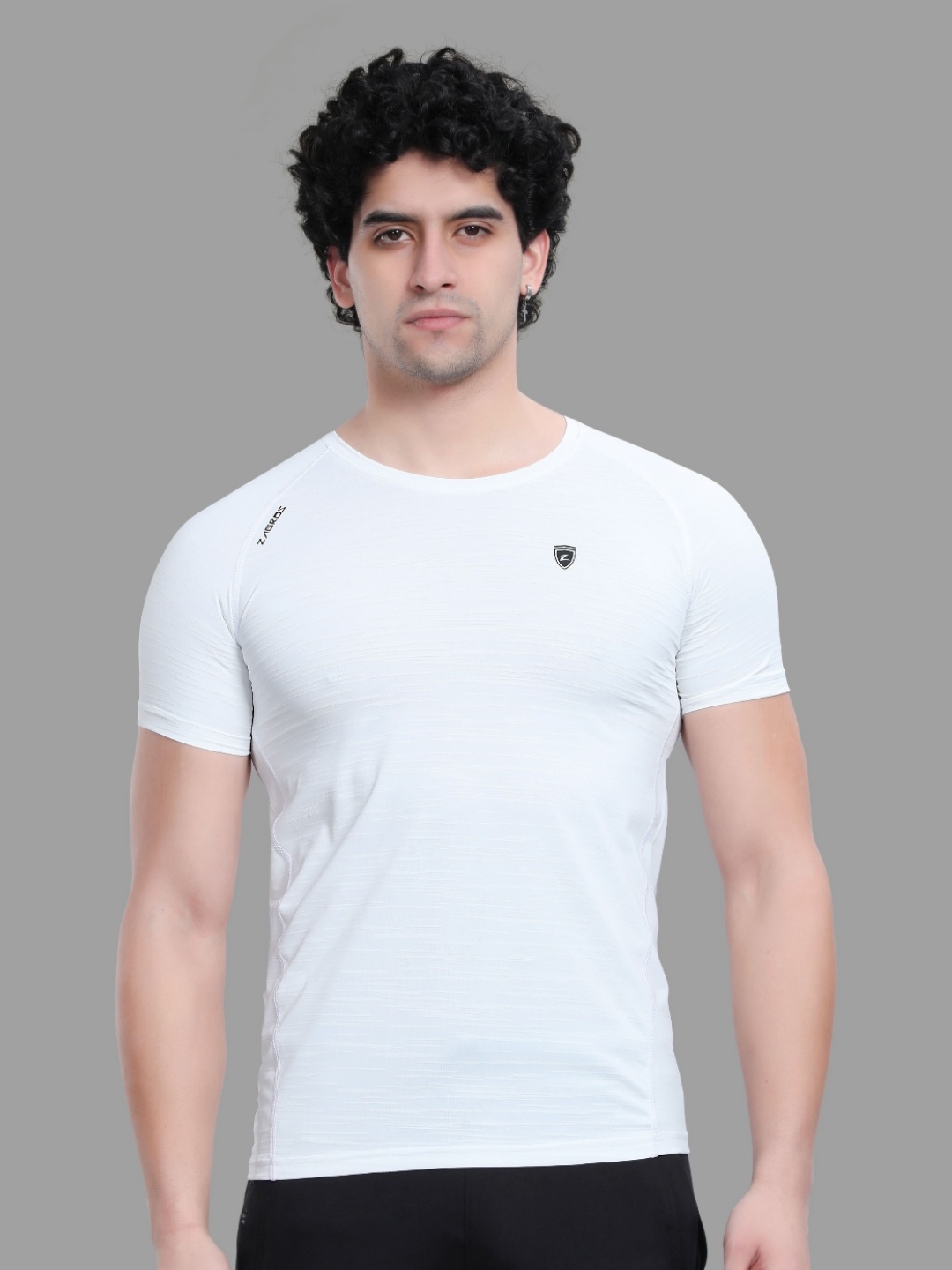 

Z Zagros Men Colourblocked Henley Neck Extended Sleeves Pockets T-shirt, White