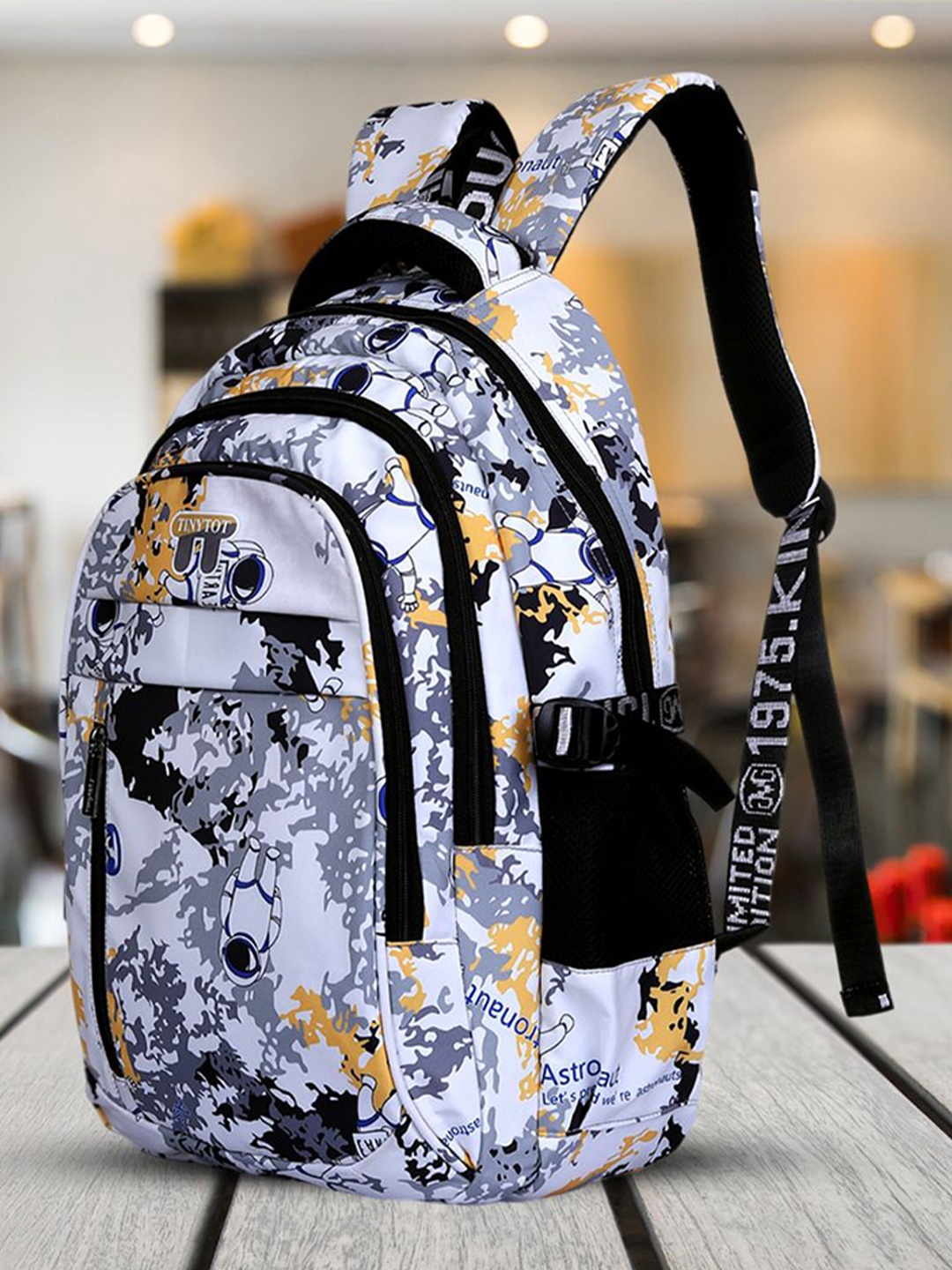 

Tinytot Women Graphic Backpack, Black