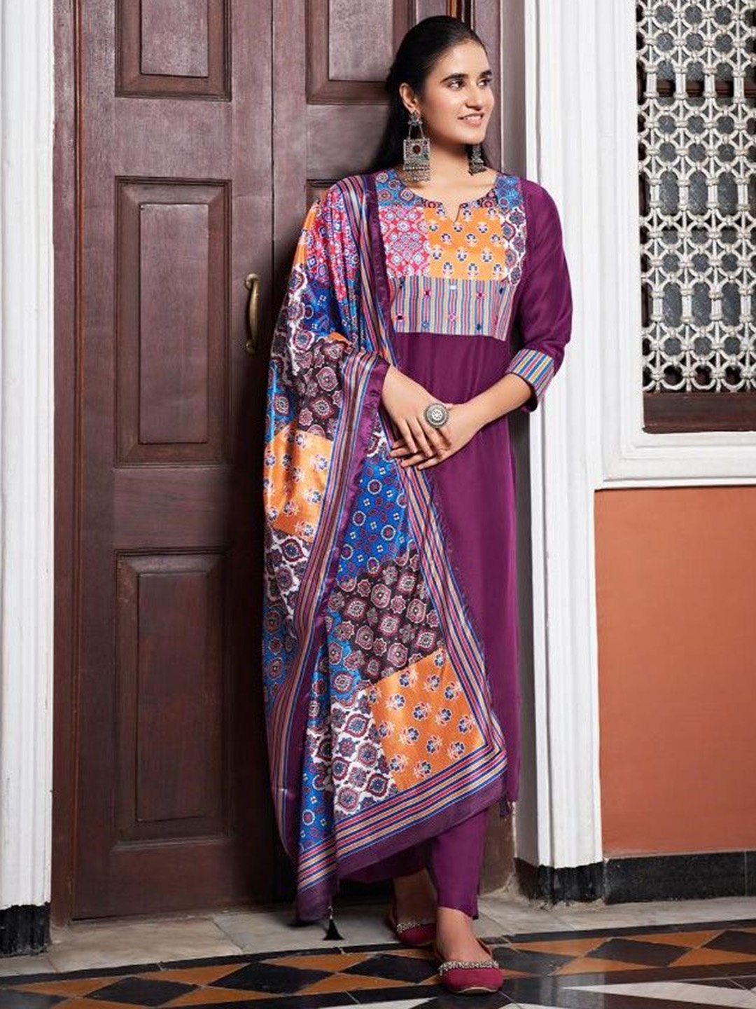 

Colors of Earth Women Yoke Design Regular Kurta with Trousers & With Dupatta, Burgundy