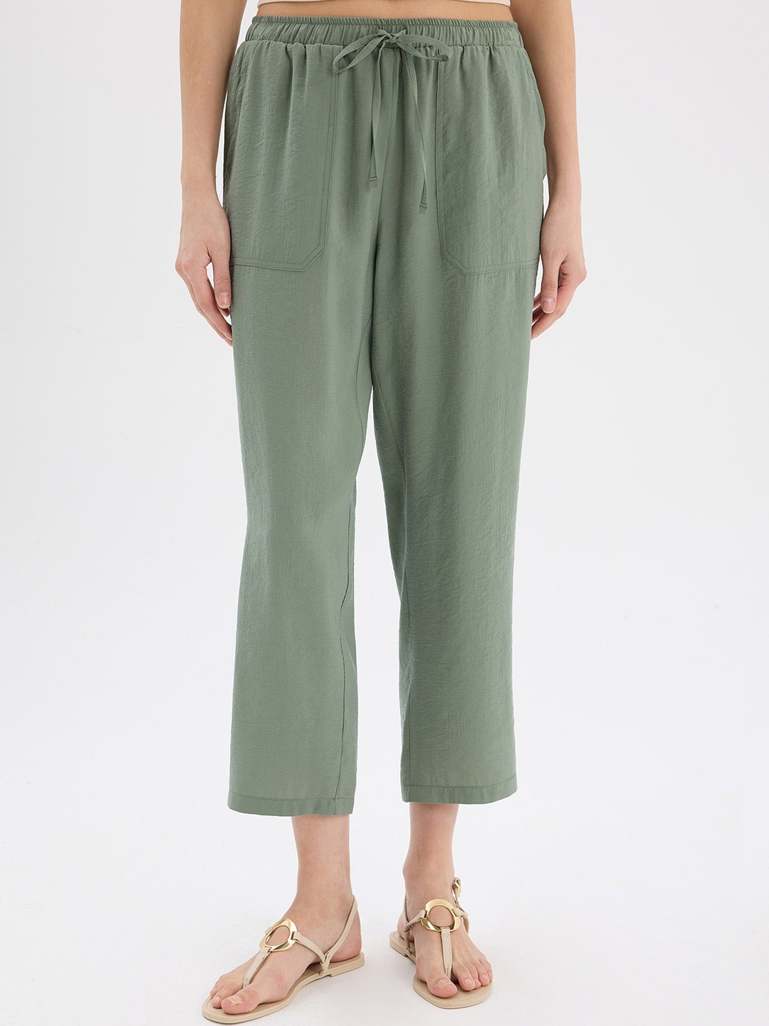 

DeFacto Women Trousers, Na