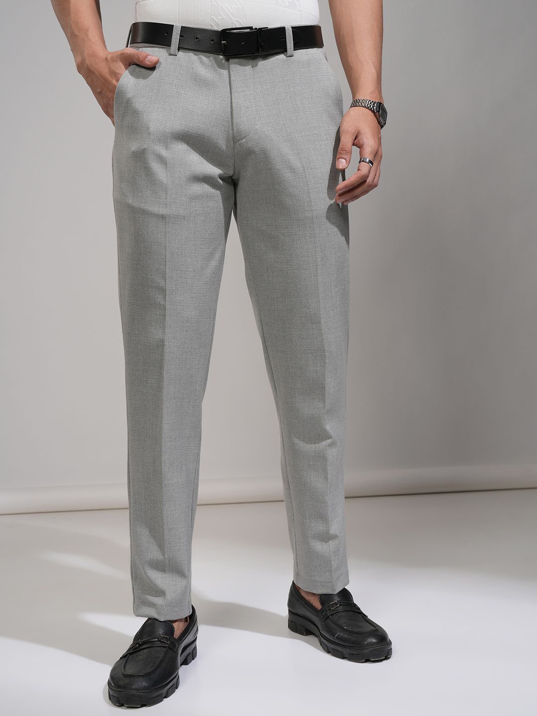 

HIGHLANDER Men Comfort Slim Fit Trousers, Grey melange