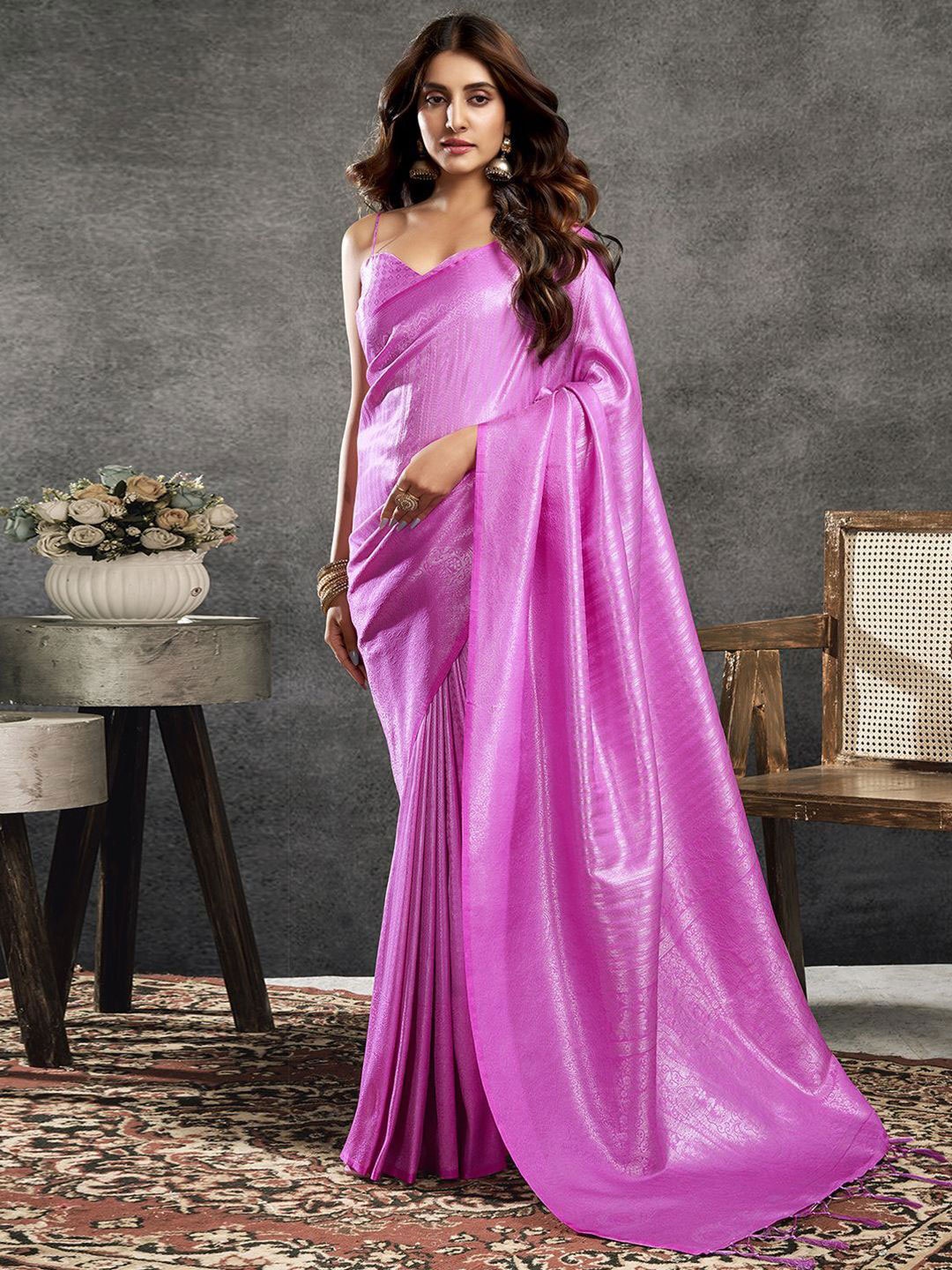 

DIVASTRI Ethnic Motifs Zari Silk Blend Kanjeevaram Saree, Pink