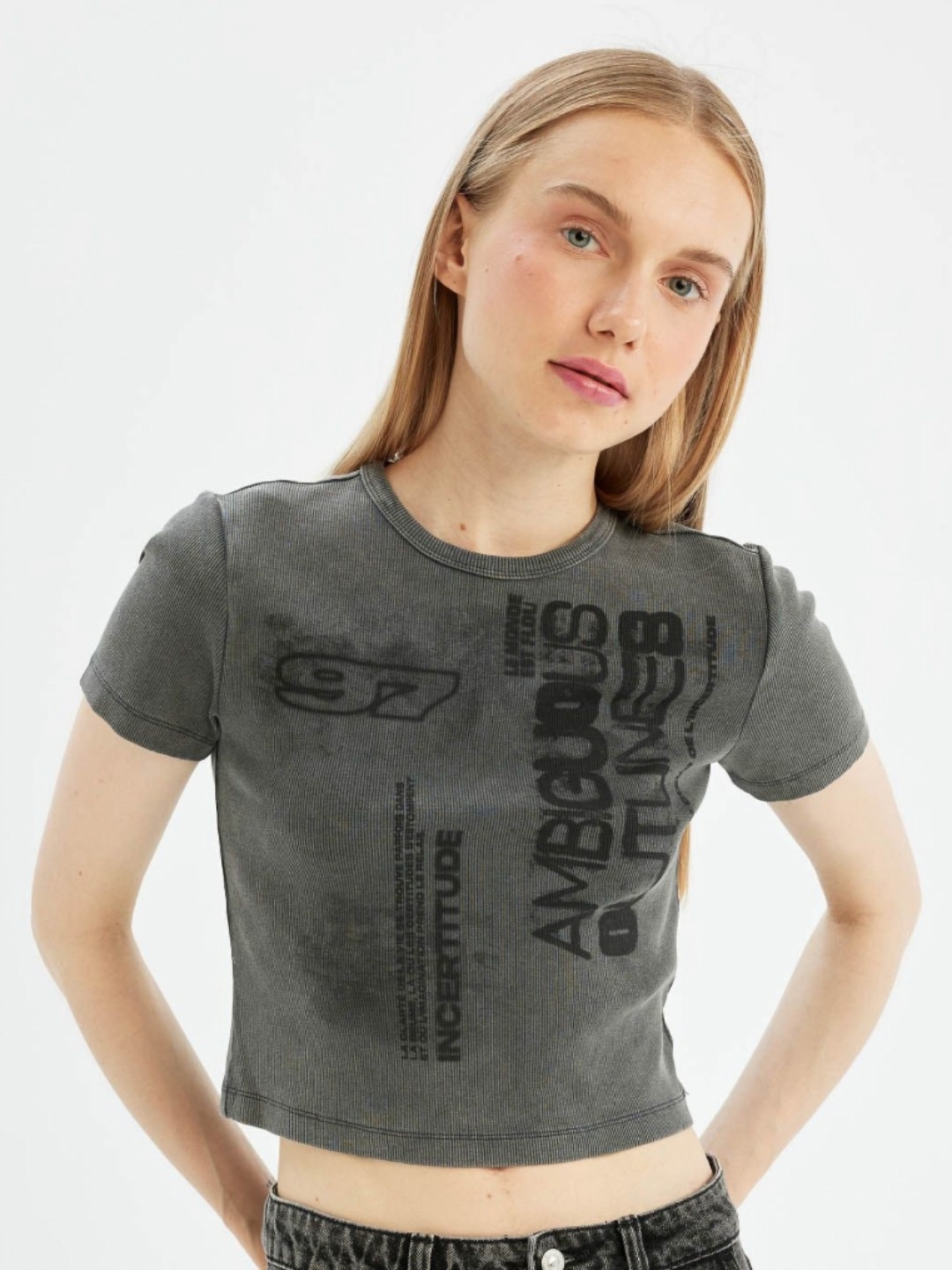 

DeFacto Women Typography Printed Raw Edge T-shirt, Na