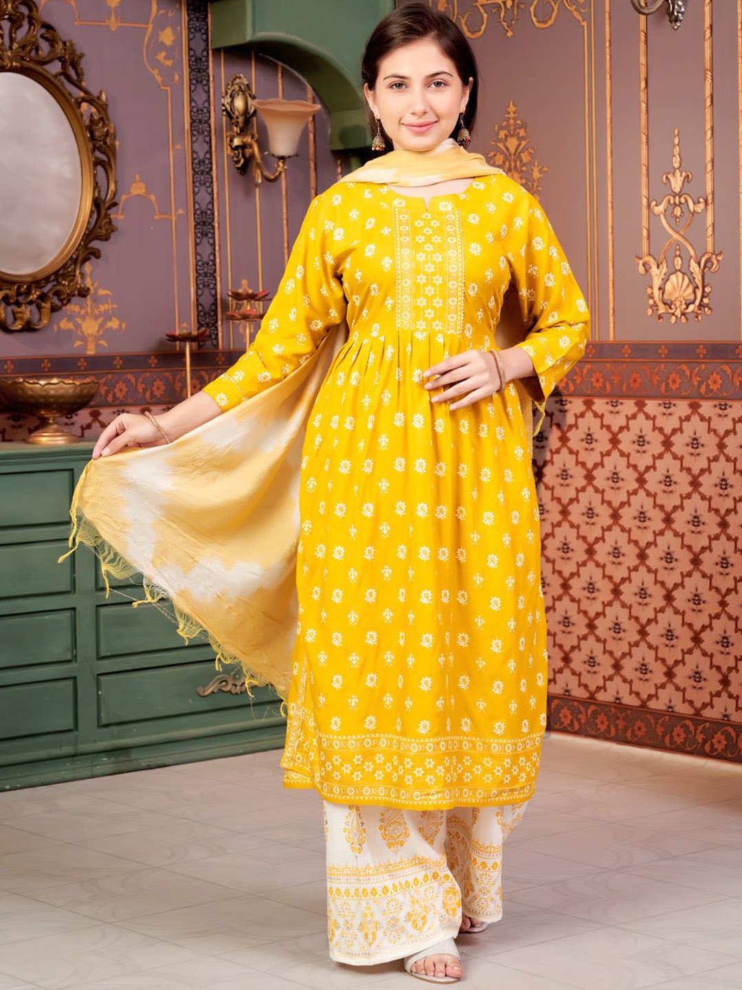 

Aarika Girls Floral Printed Pleated Kurta with Palazzos, Yellow