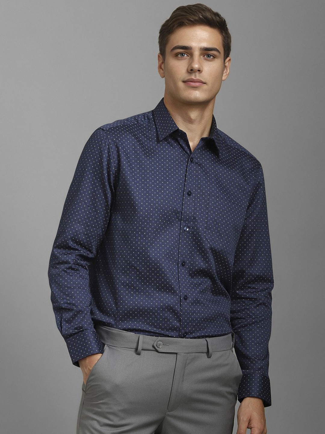 

Louis Philippe Men Opaque Printed Formal Shirt, Navy blue