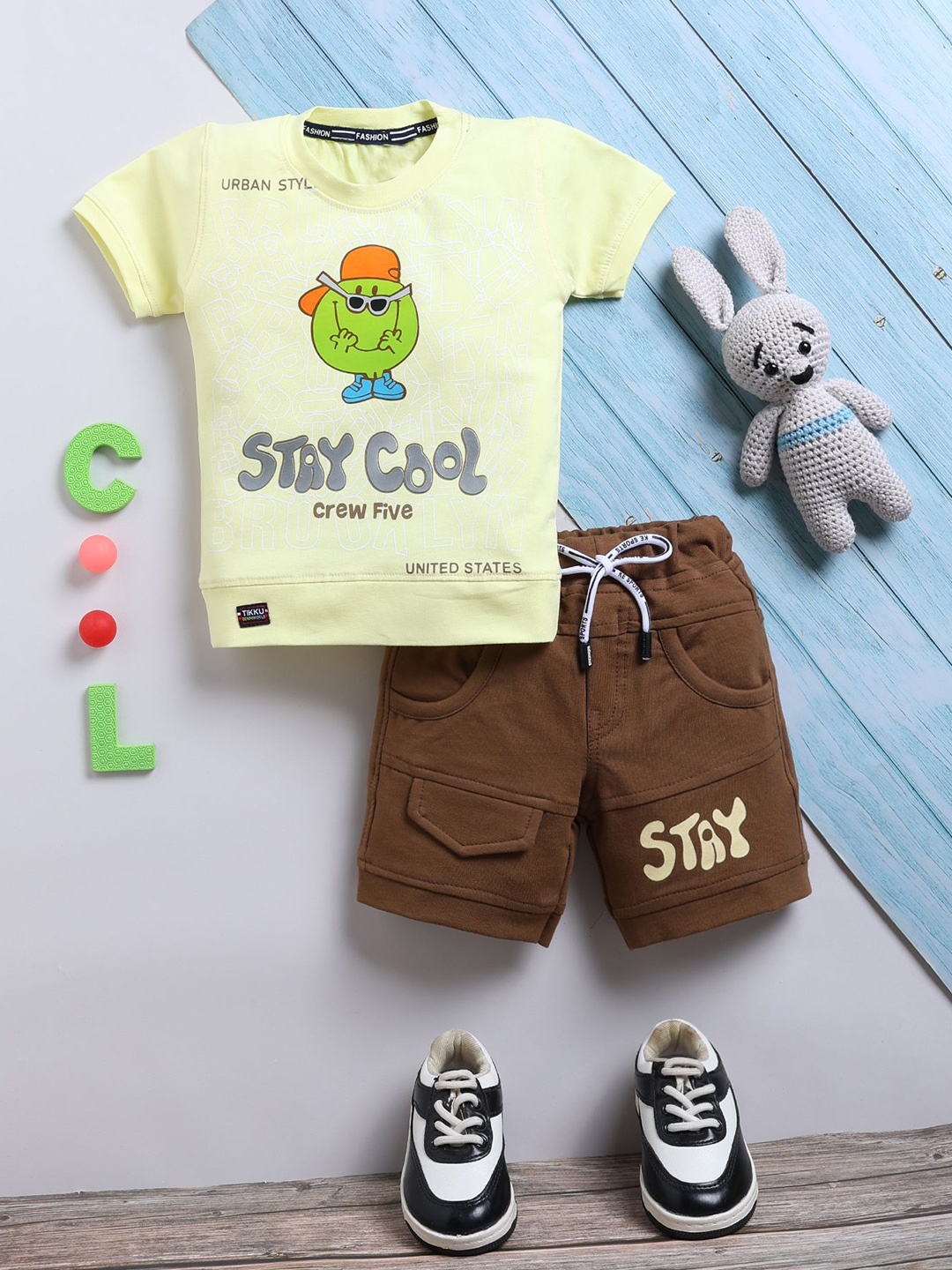 

Toonyport Boys Printed T-shirt with Shorts, Yellow