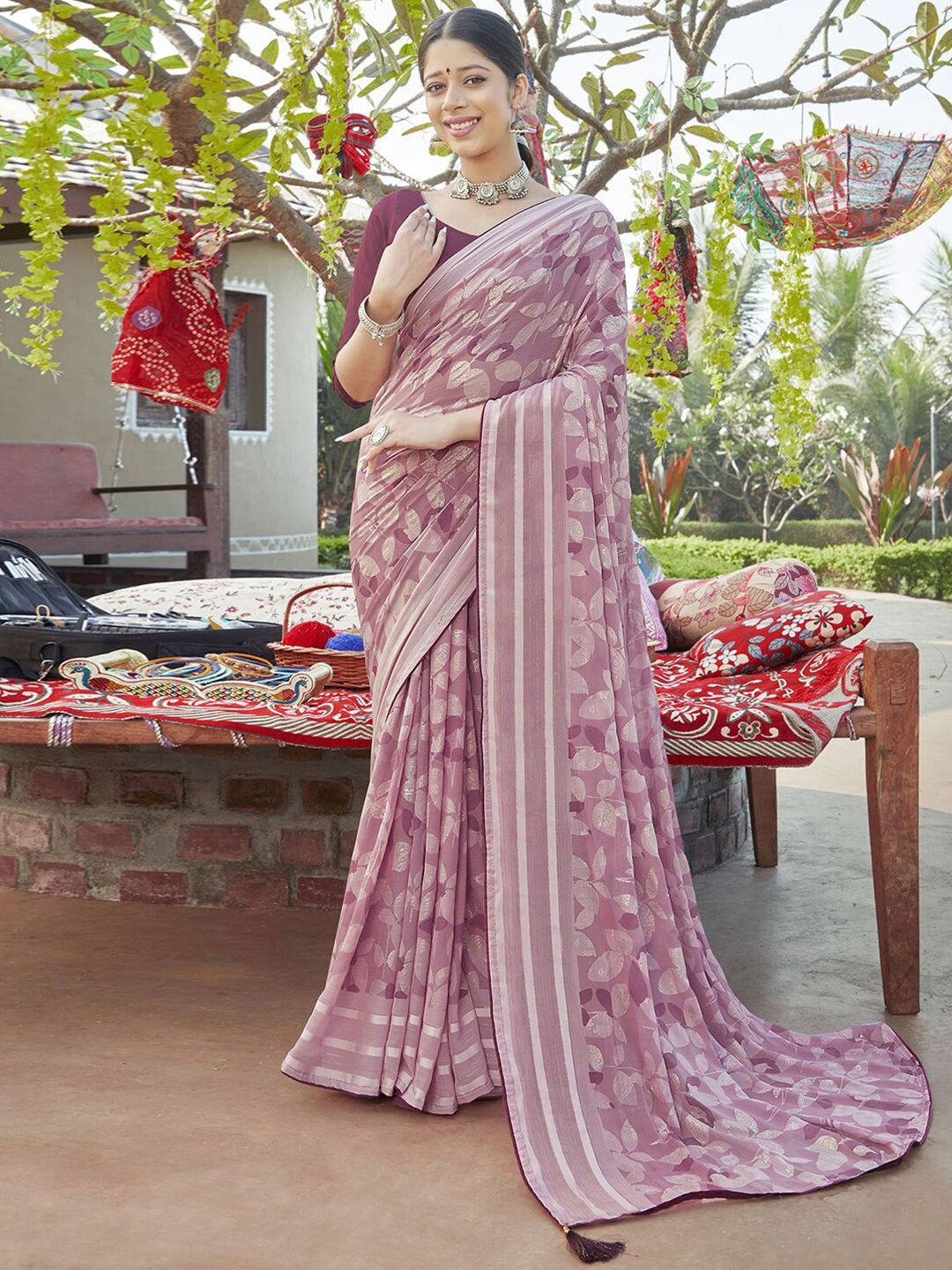 

DIVASTRI Floral Pure Chiffon Saree, Pink