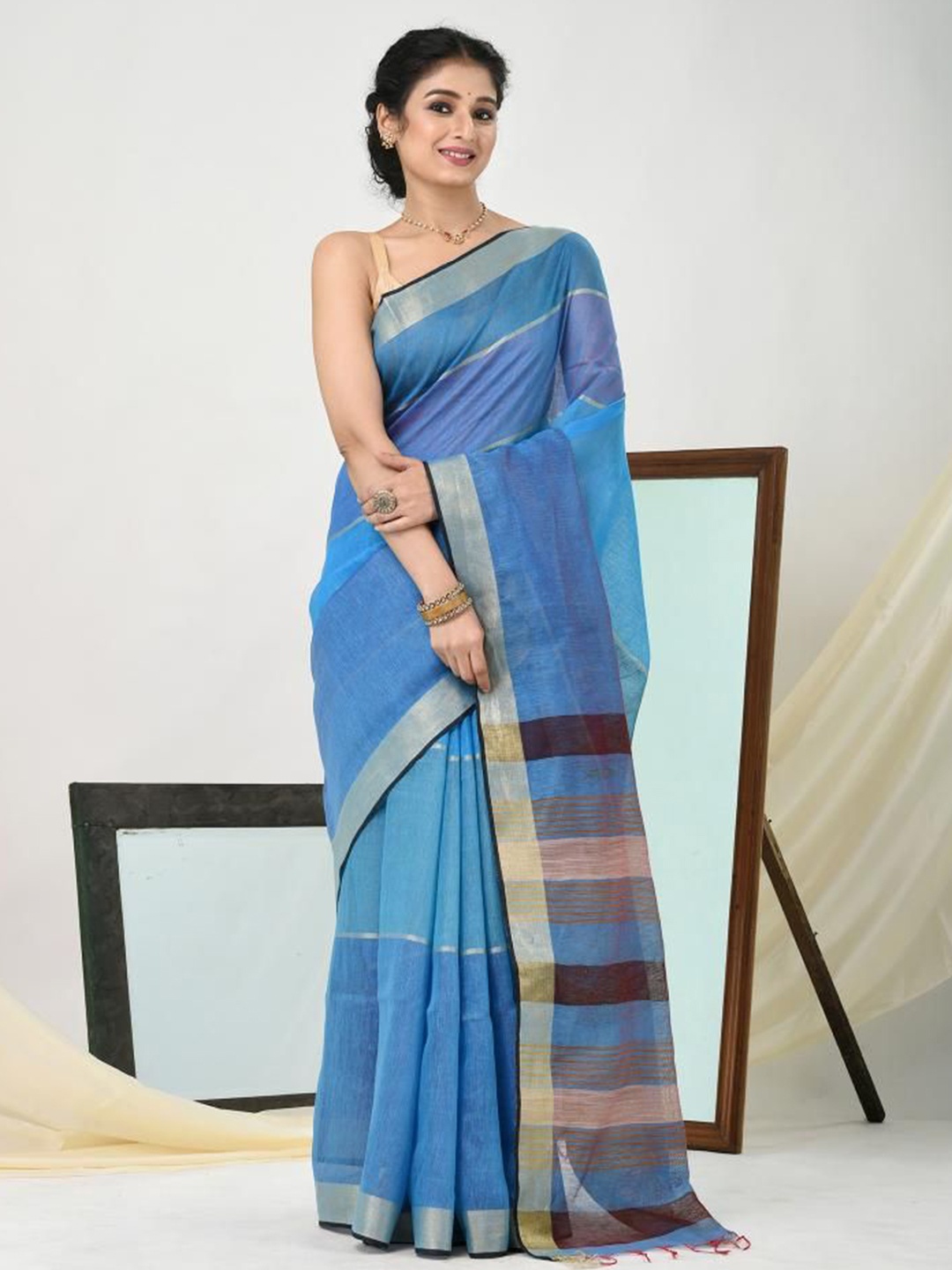 

VIBHAVARI Striped Zari Saree, Blue