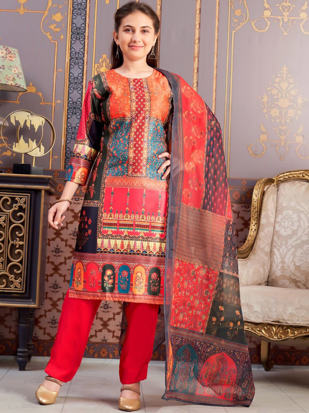 

Aarika Girls Floral Printed Regular Kurta with Trousers & With Dupatta, Red