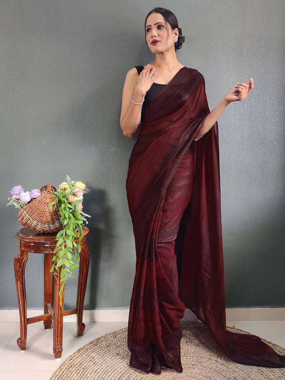 

DIVASTRI Striped Zari Pure Georgette Saree, Brown