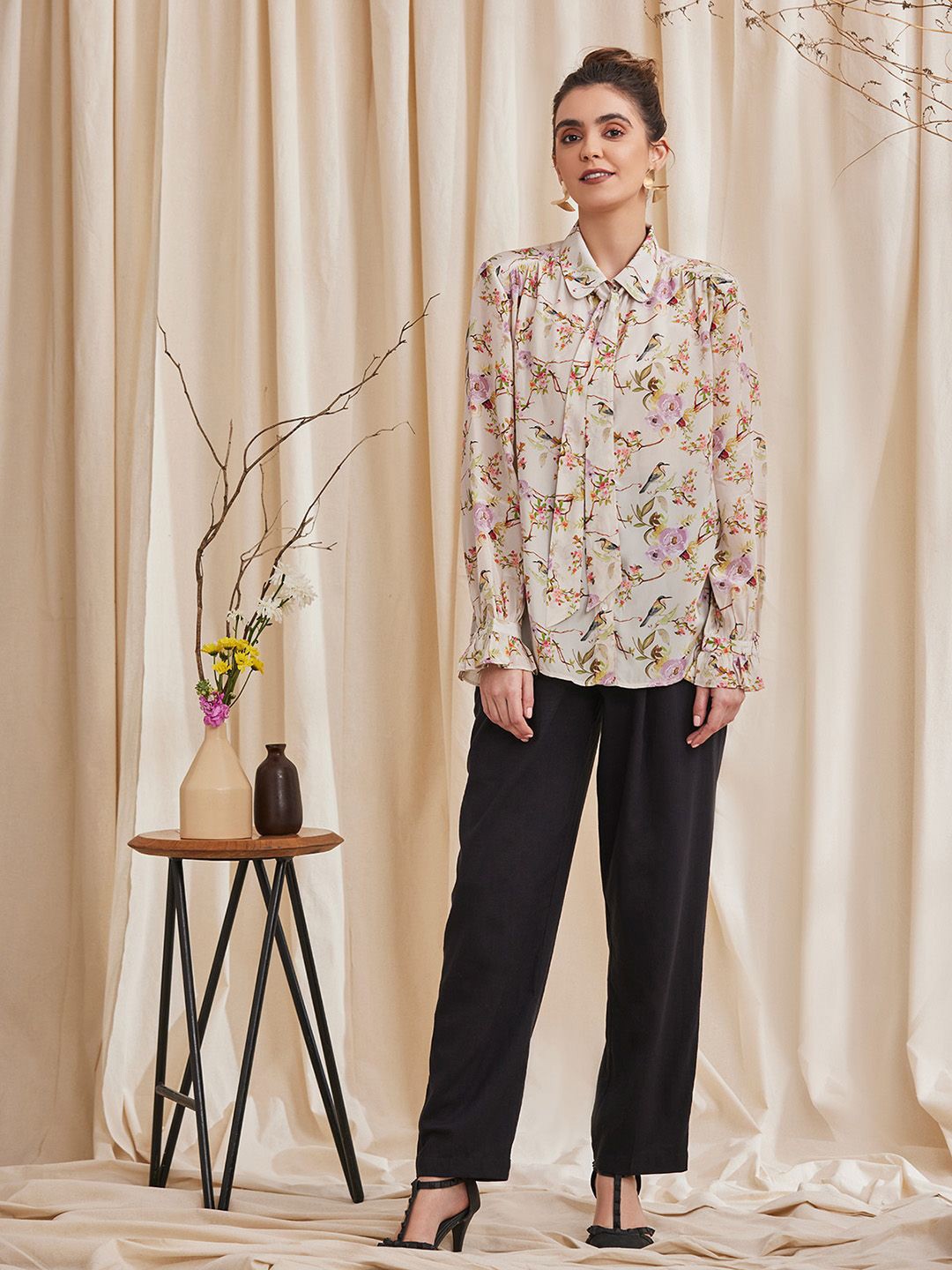 

B77 Floral Print Tie-Up Neck Satin Top, Off white