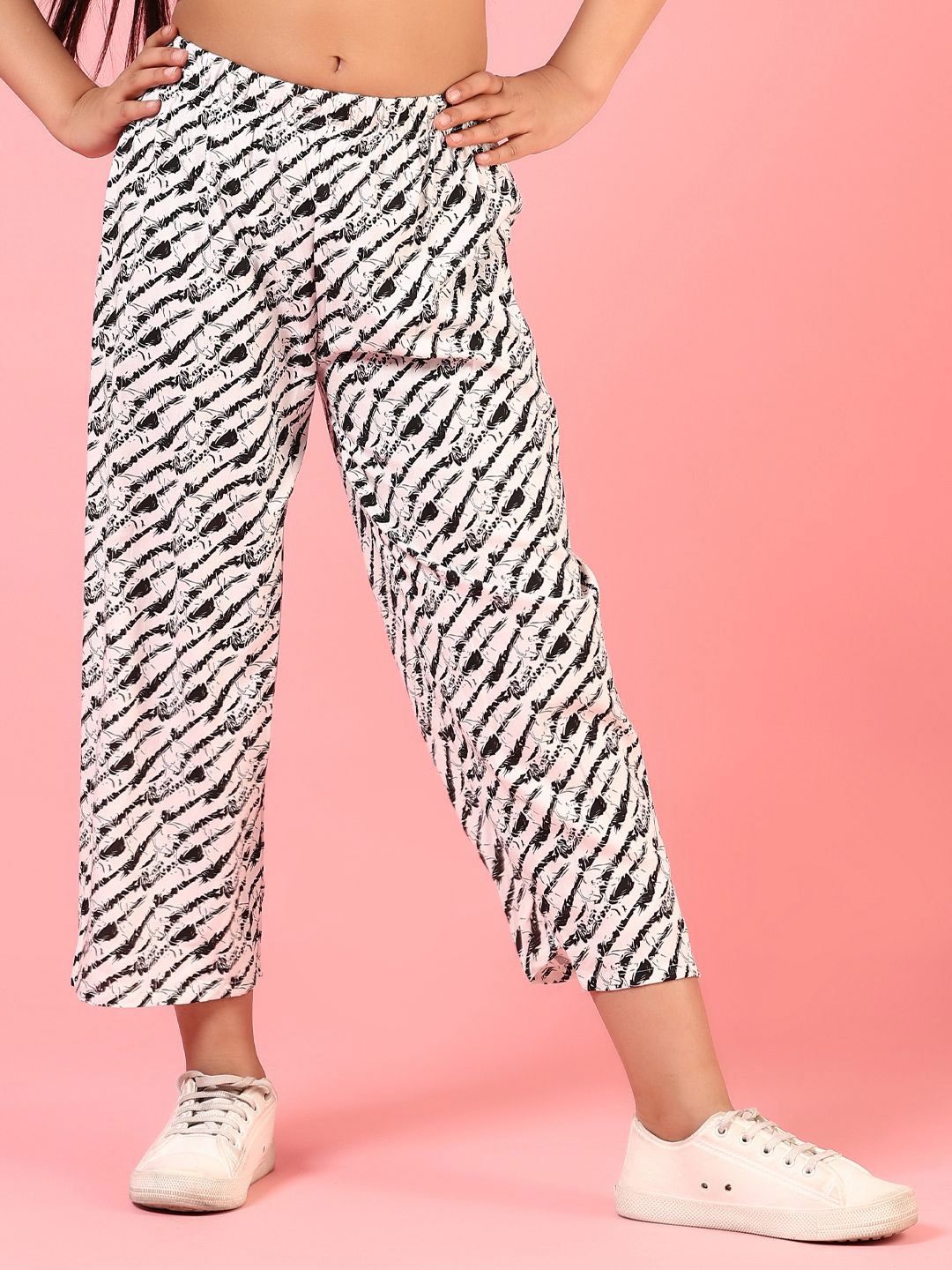 

V-Mart Girls Printed Palazzos, White